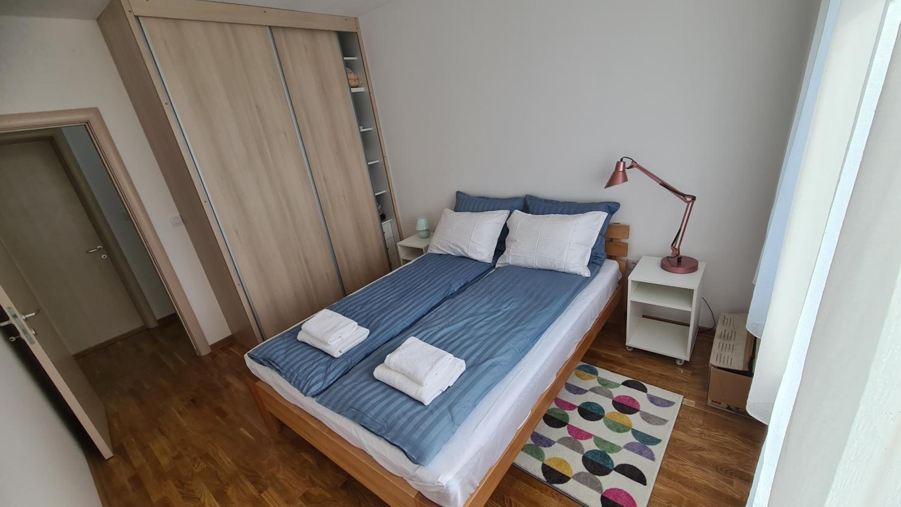 One-Bedroom Apartment photo 1