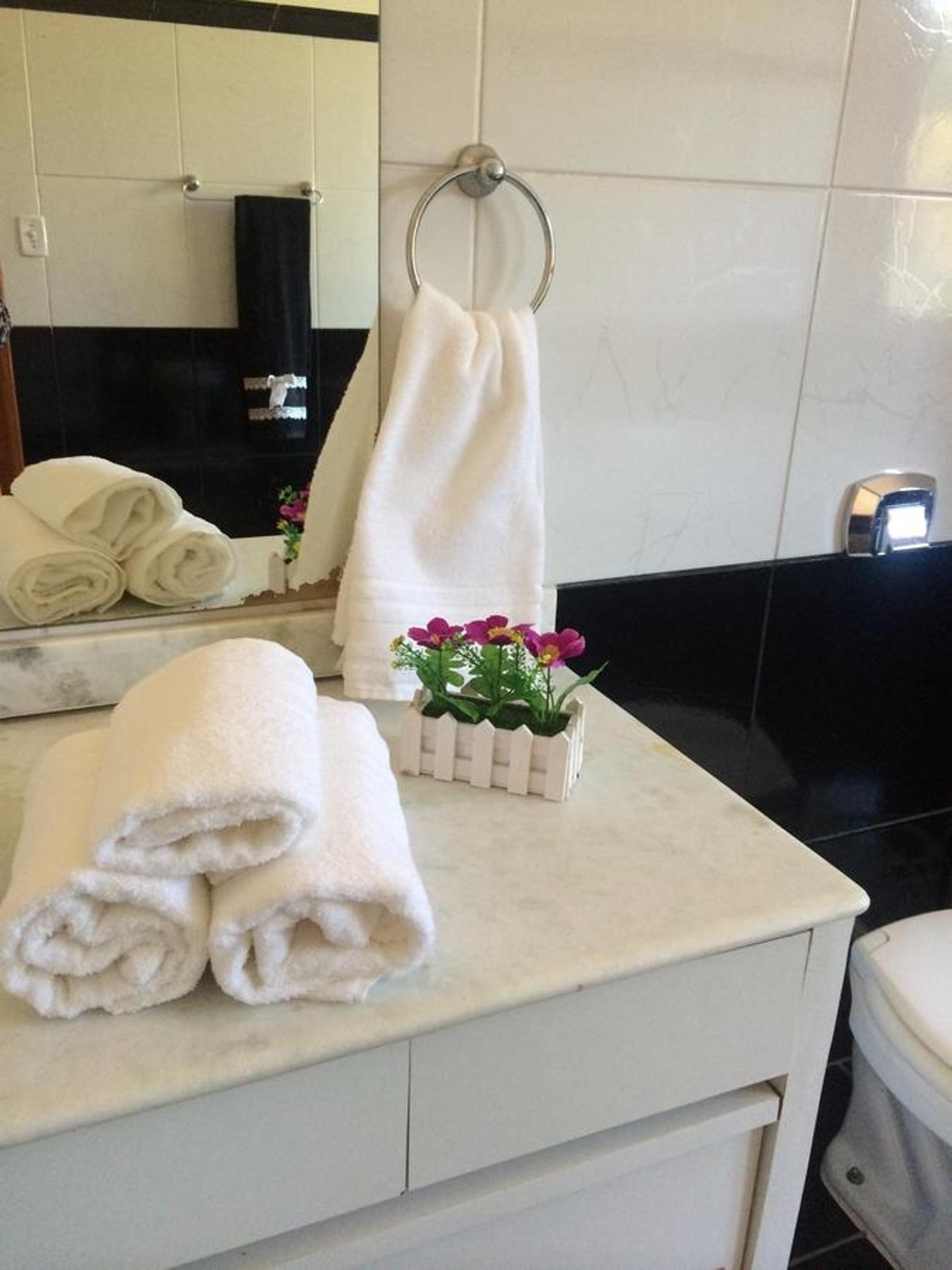 Deluxe Double Room with Bath - Photo 4