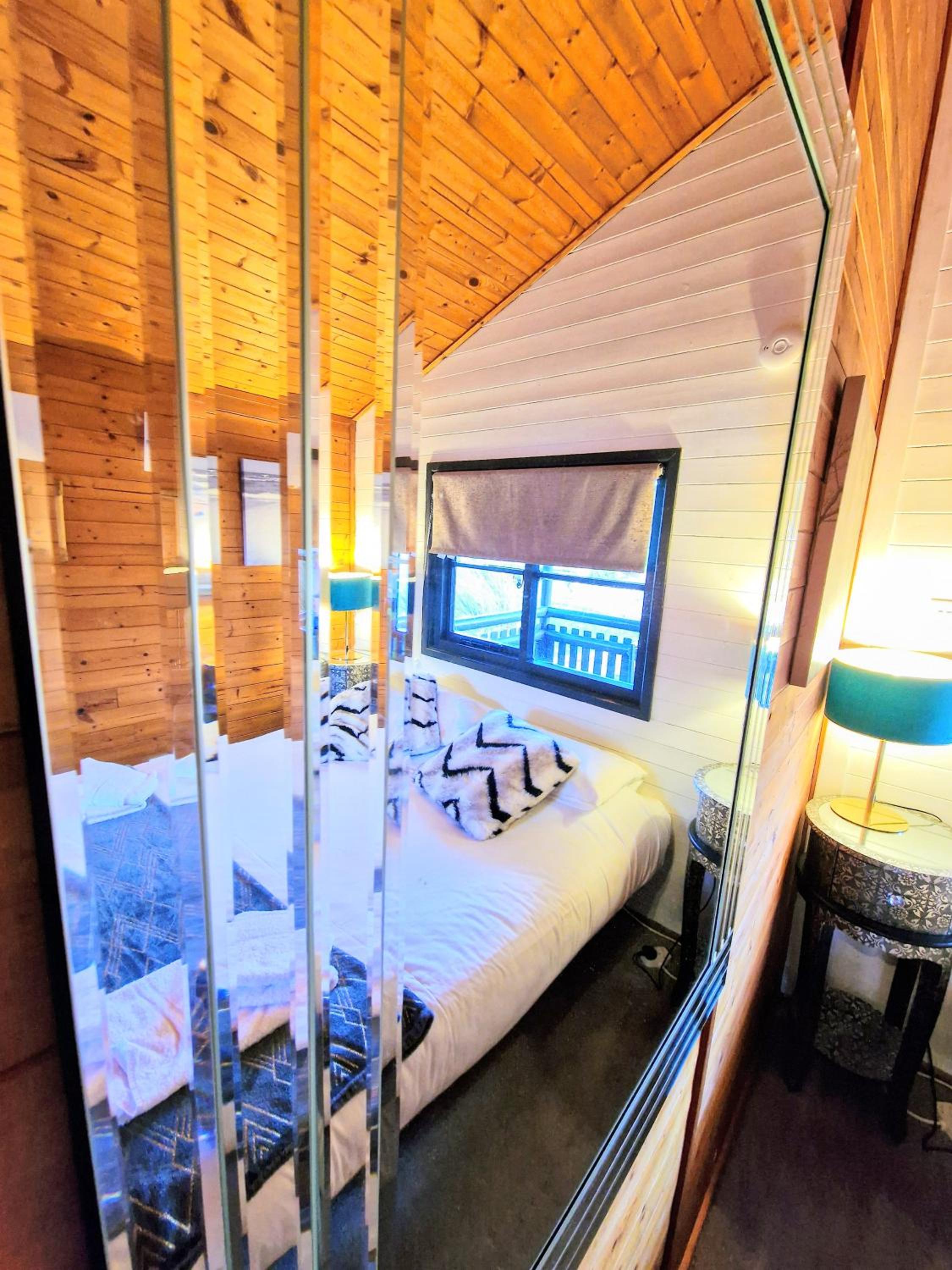 One-Bedroom Chalet - Photo 7