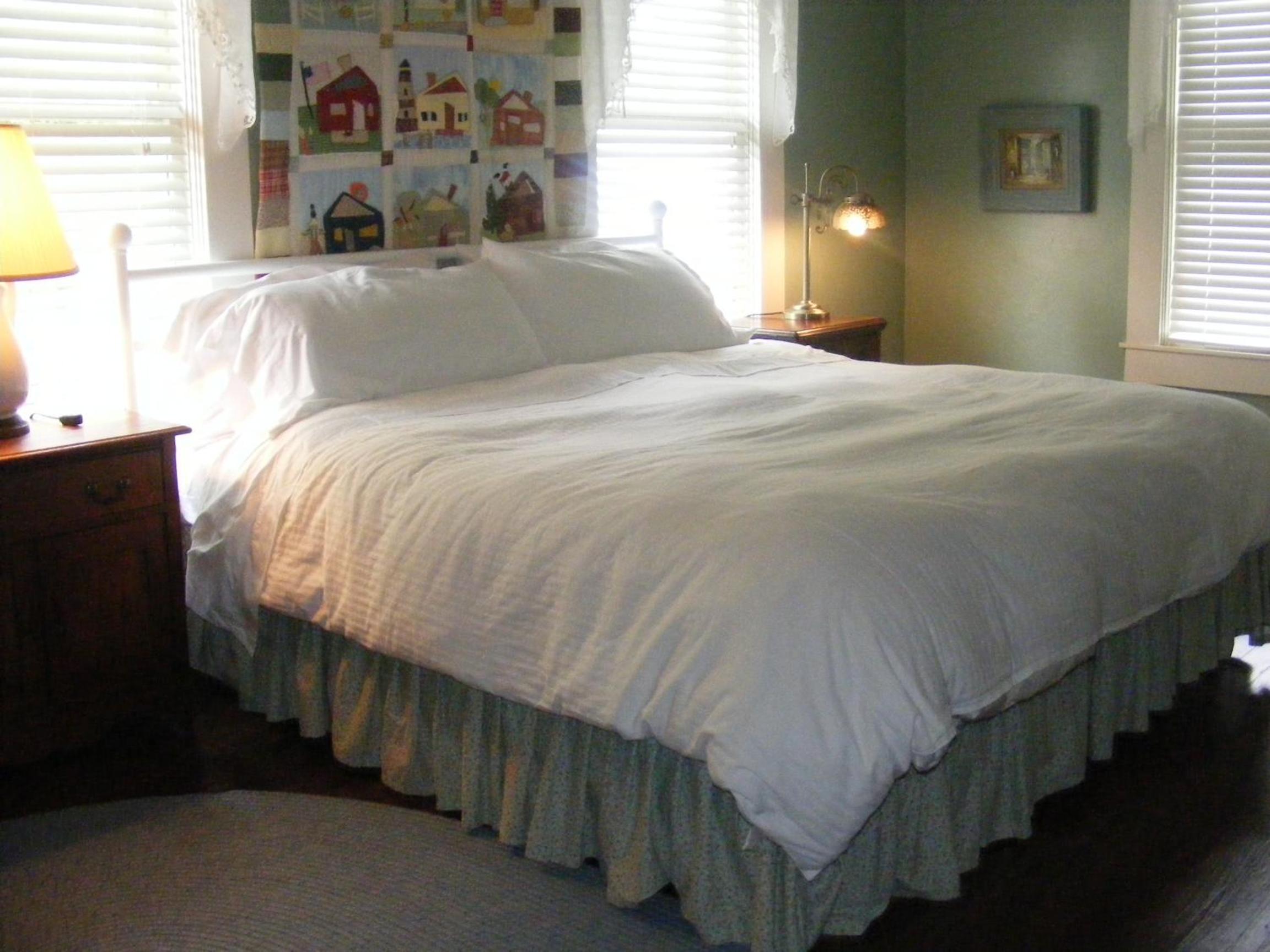 Three-Bedroom Suite - Photo 5