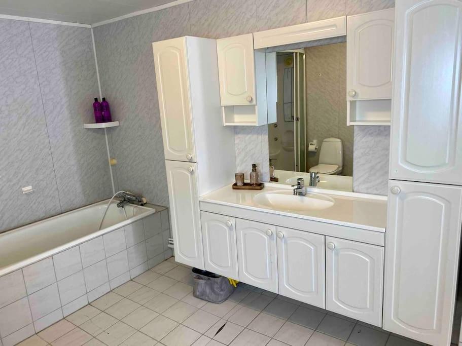 Two-Bedroom House photo 2