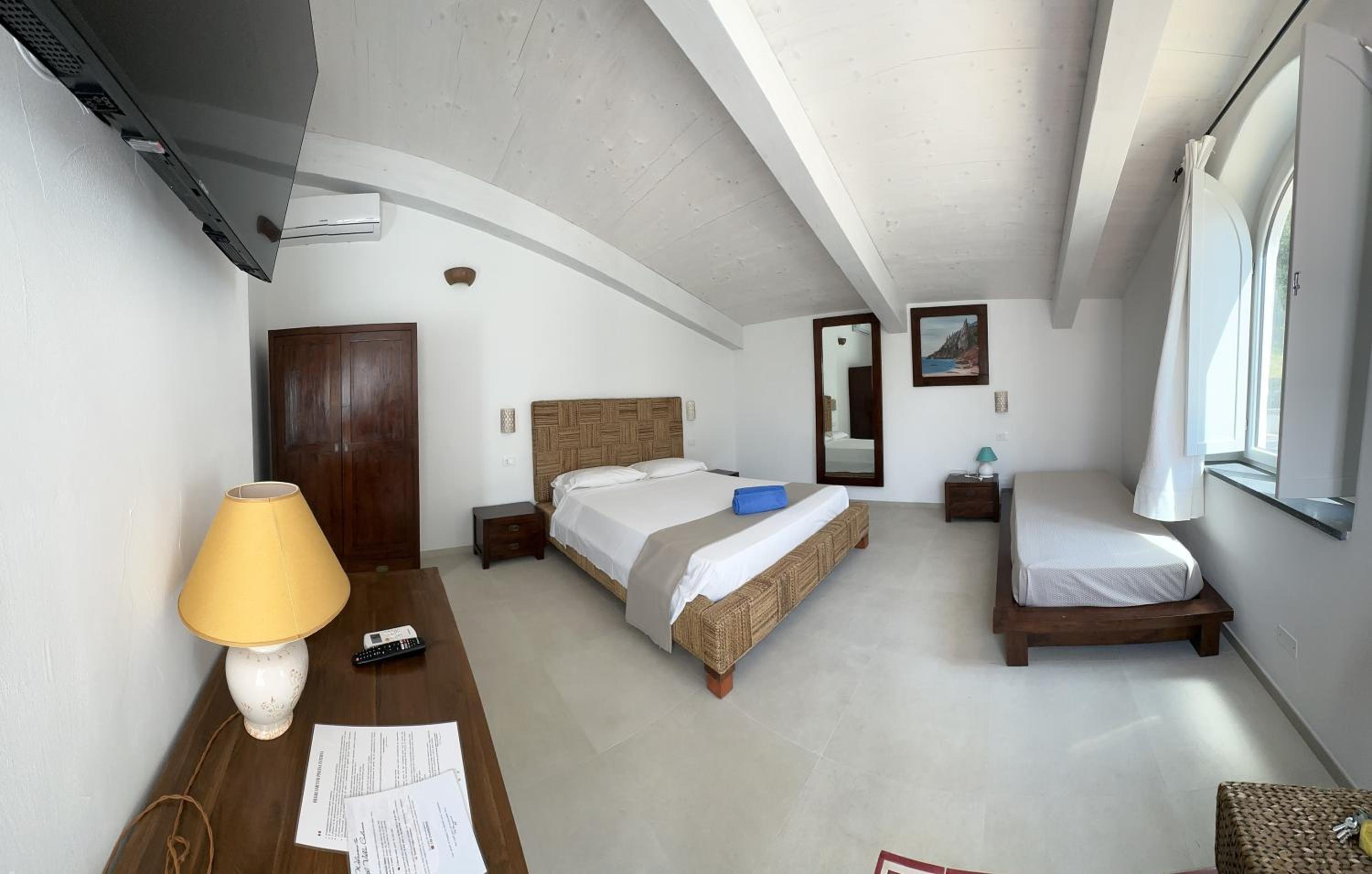 Superior Triple Room photo 2