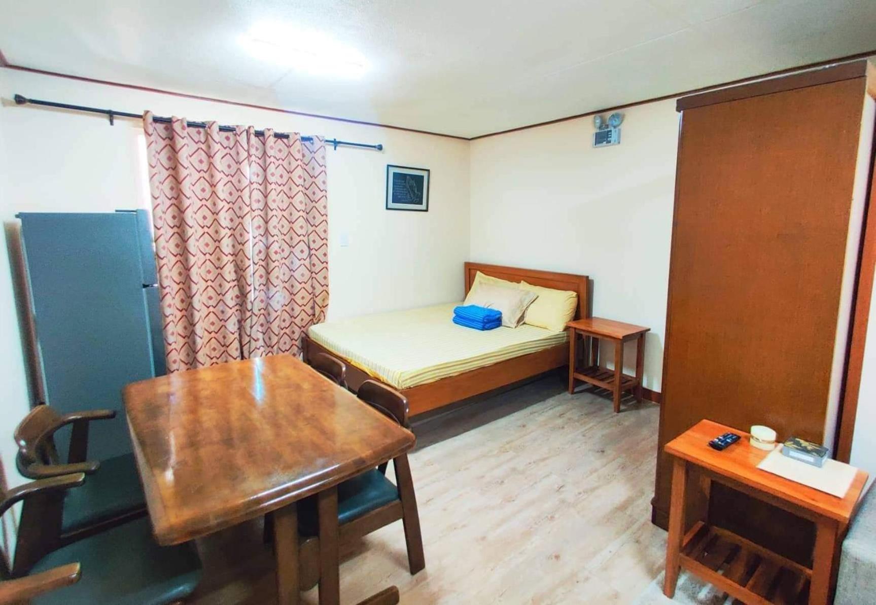 One-Bedroom Apartment - Photo 9
