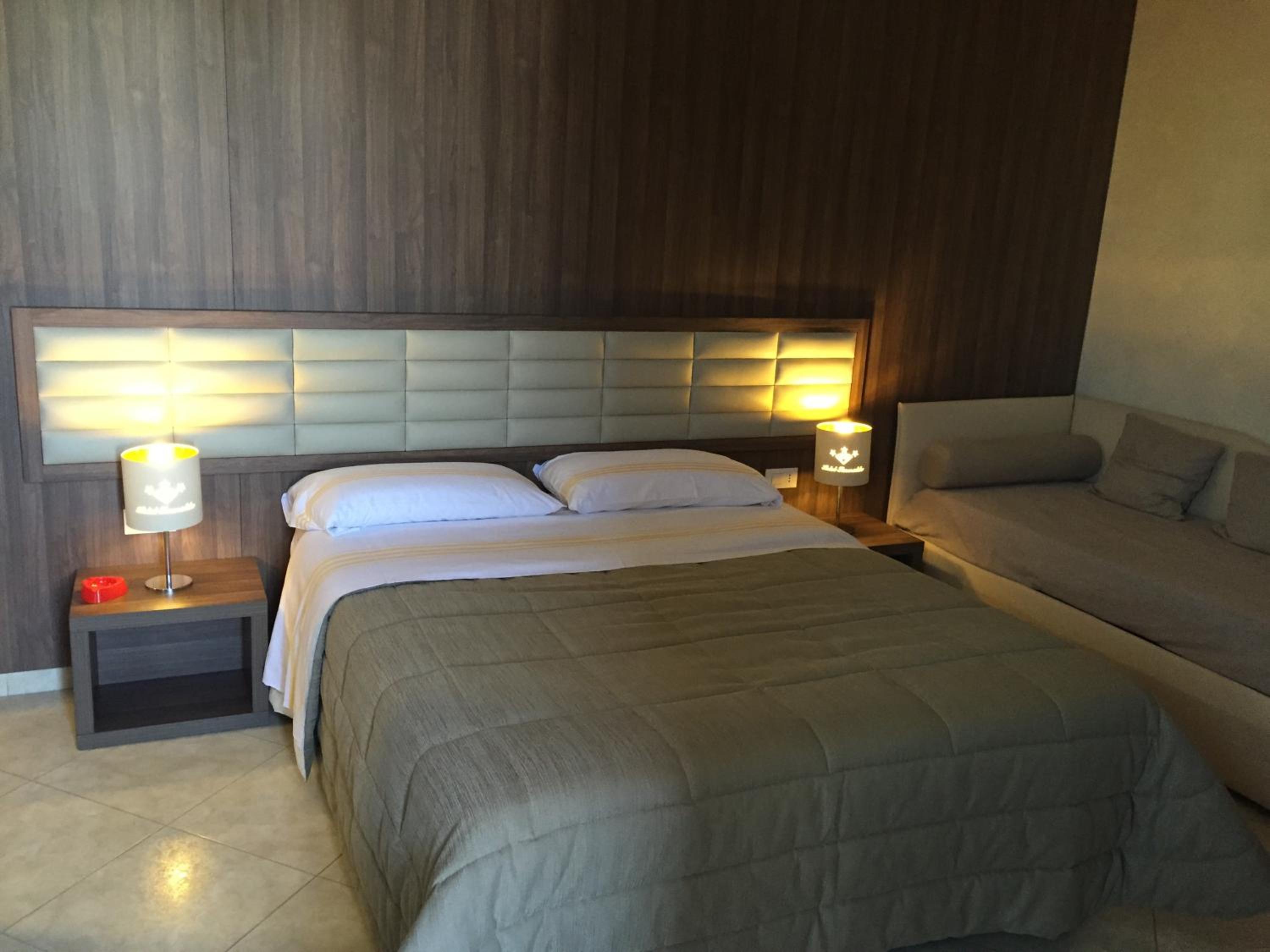 Triple Room - Photo 9