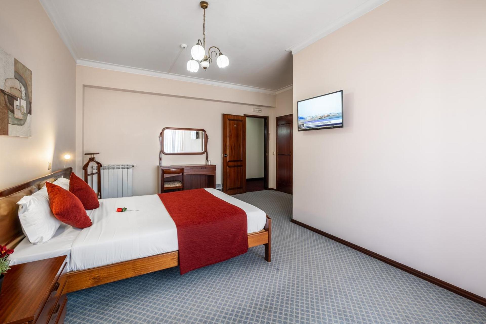 Deluxe Double Room - Photo 7