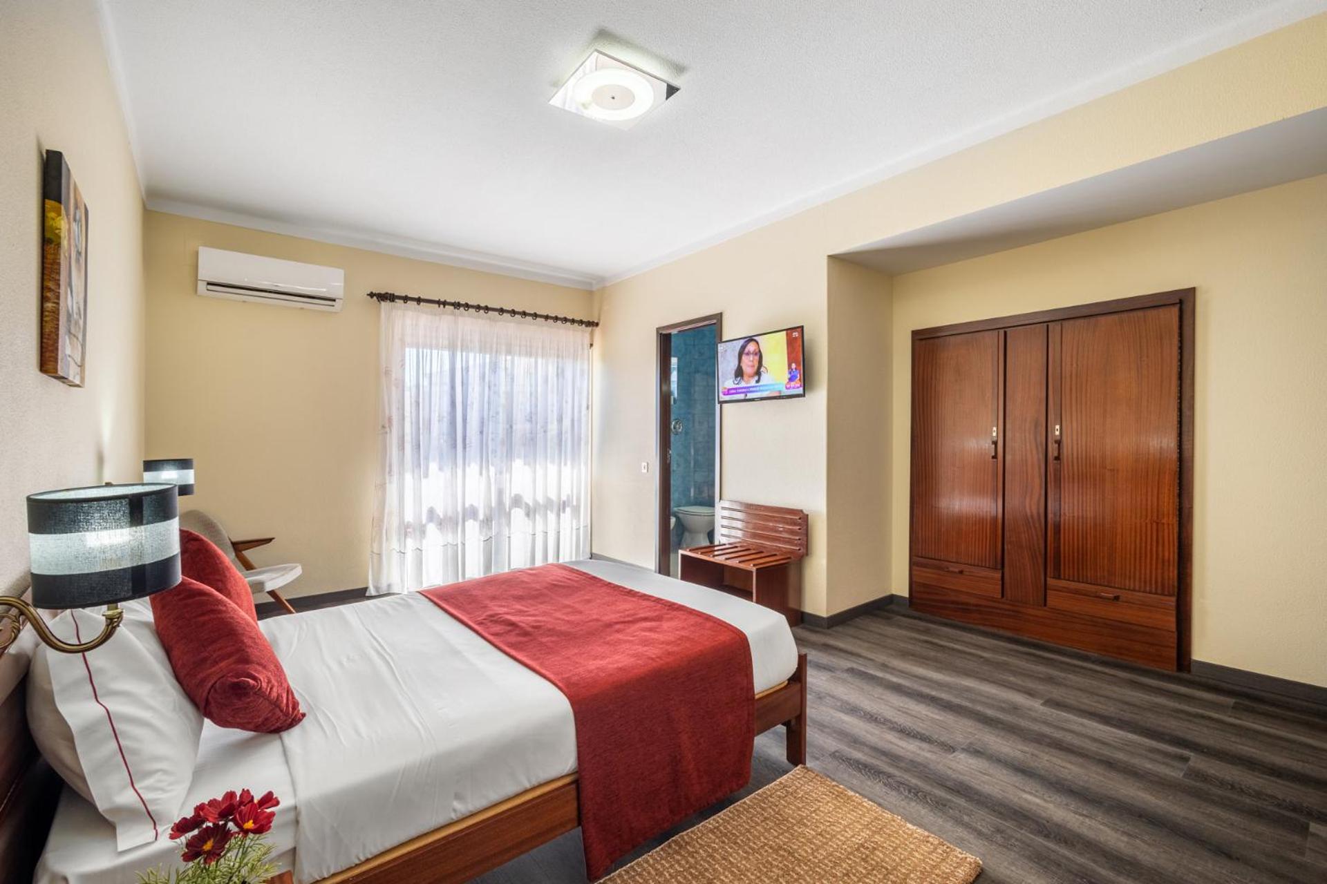 Deluxe Double Room - Photo 18