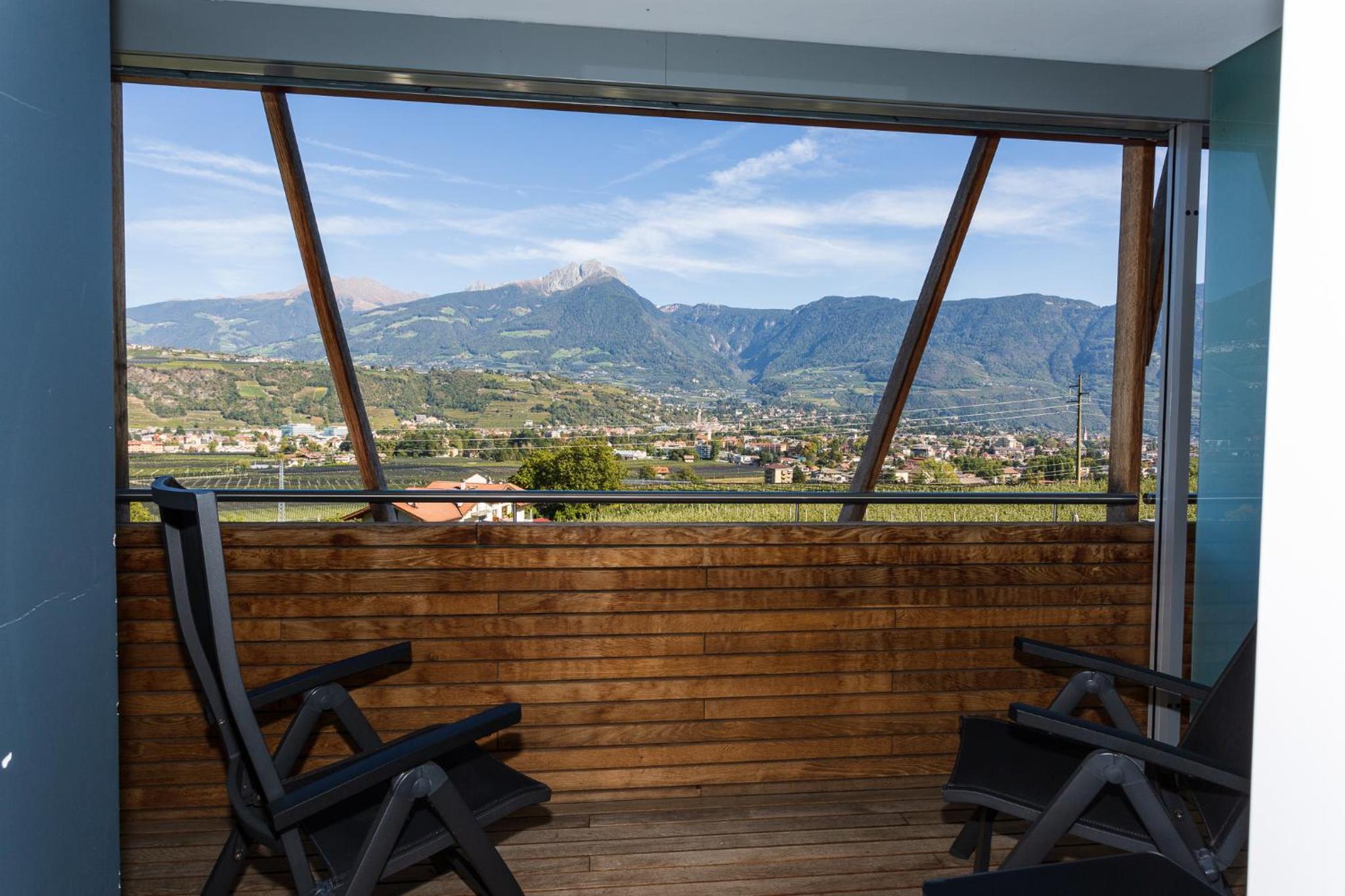 Double Room with Balcony - Photo 3