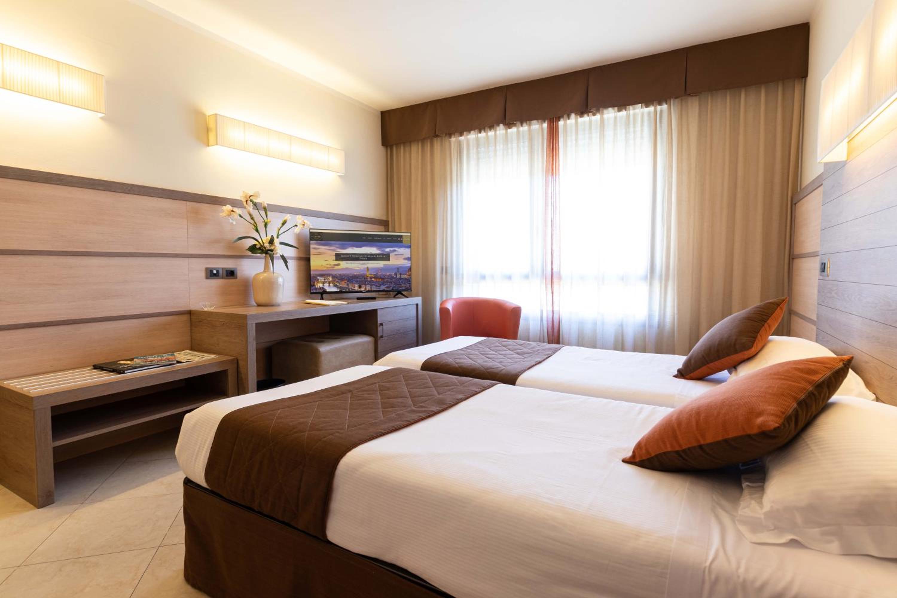 Twin Room - Photo 1