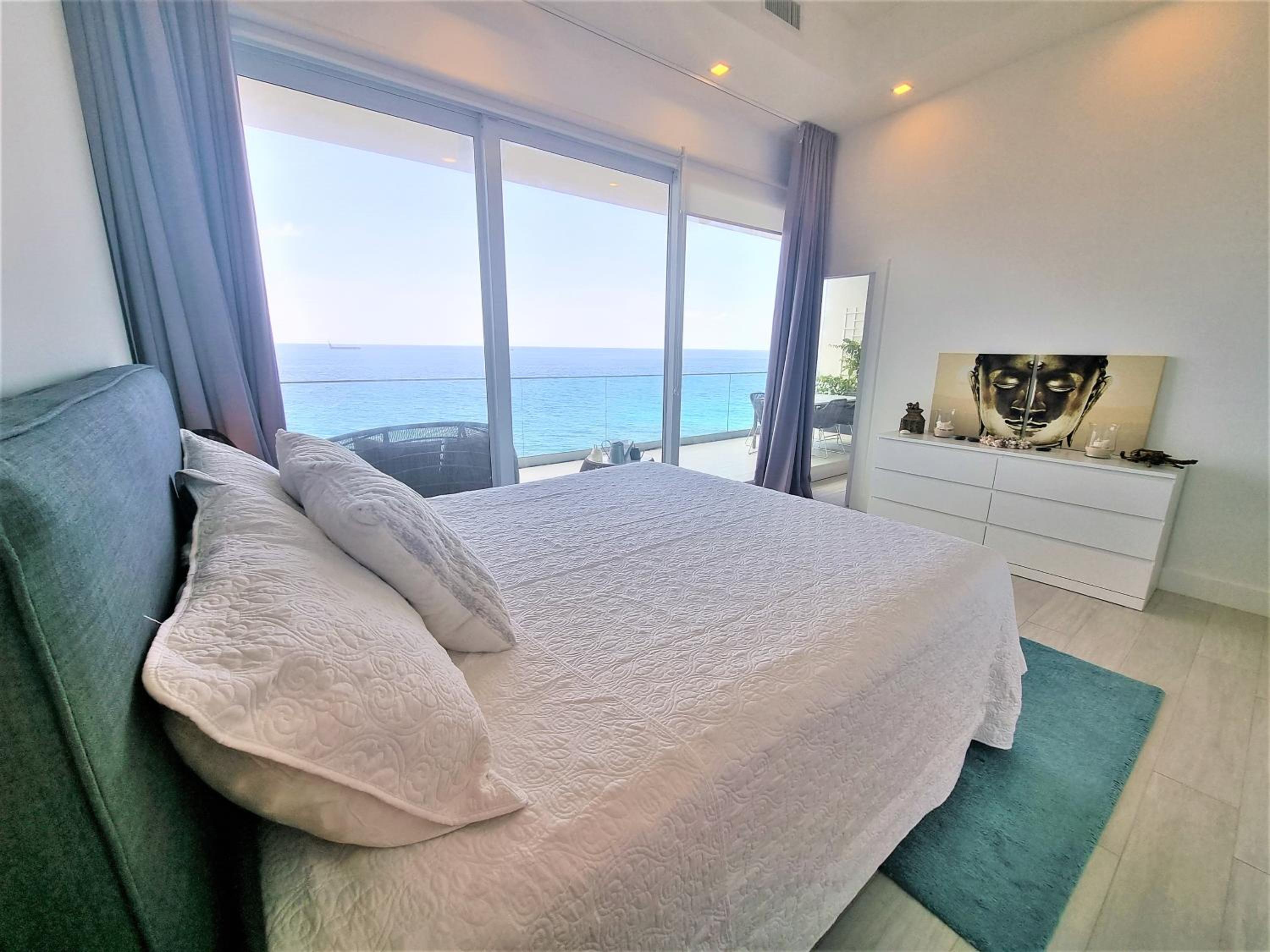 Apartment with Balcony photo 1
