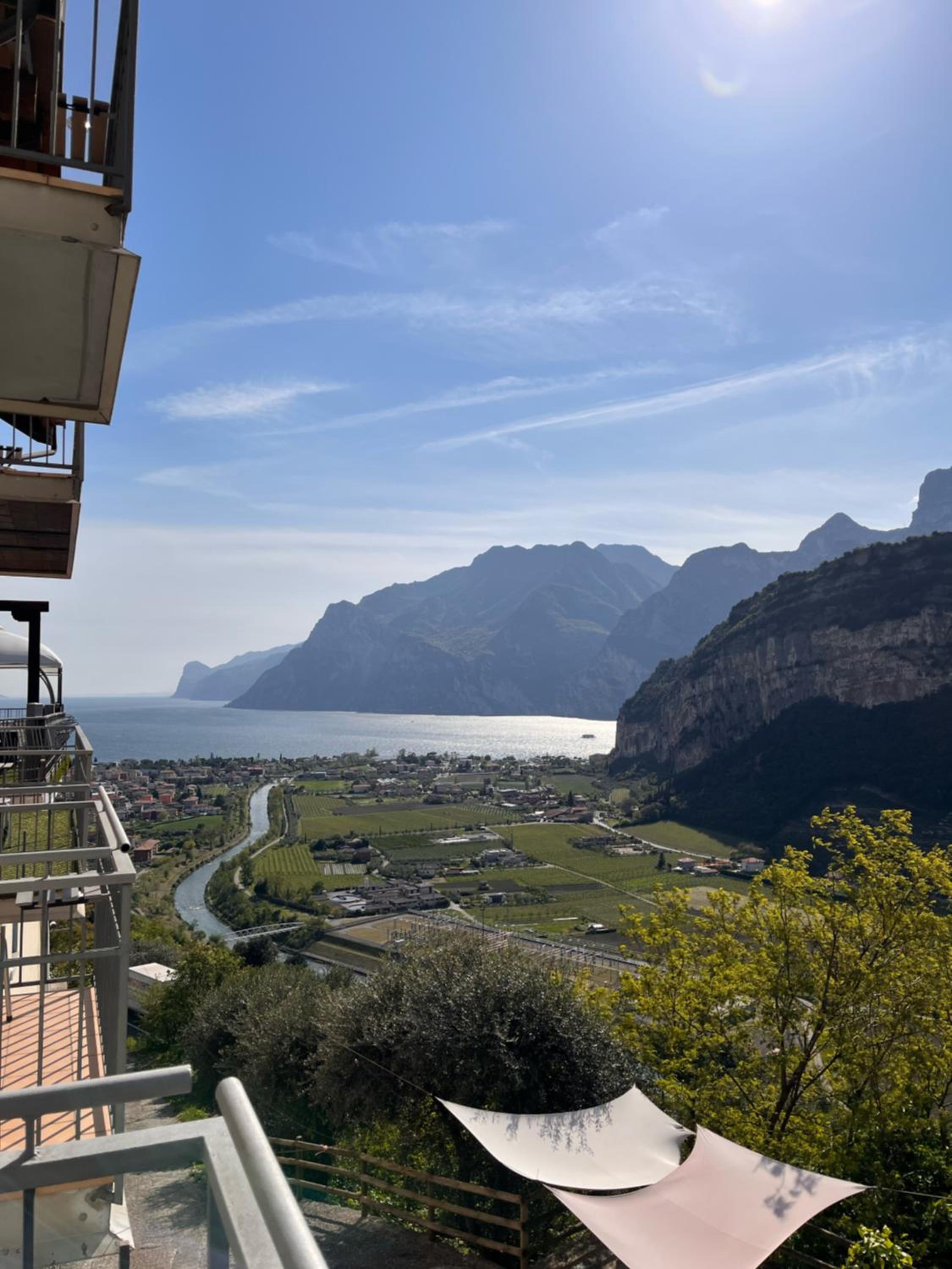 Double Room with Lake View - Photo 3