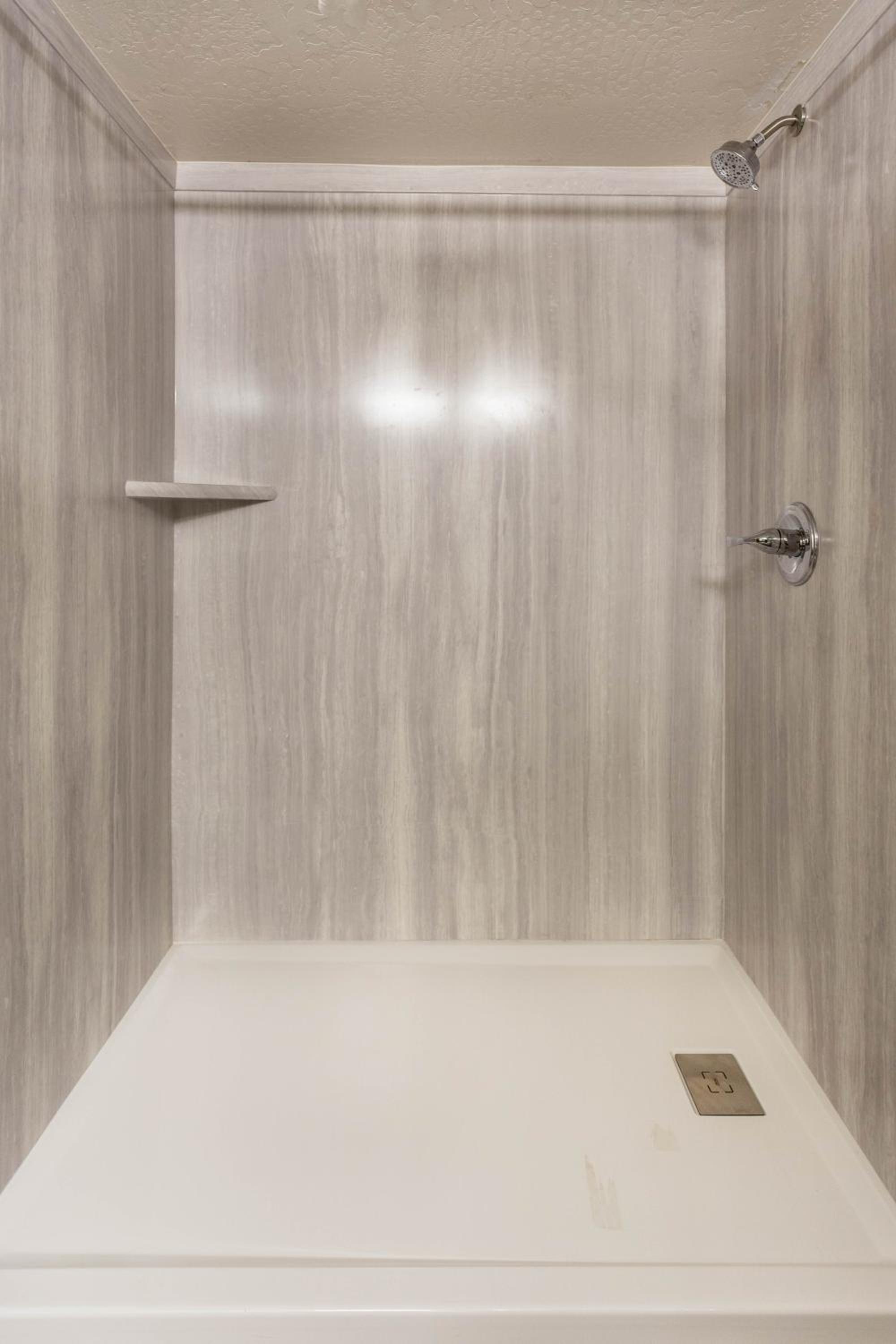 One-Bedroom King Suite - Non-Smoking - Photo 4