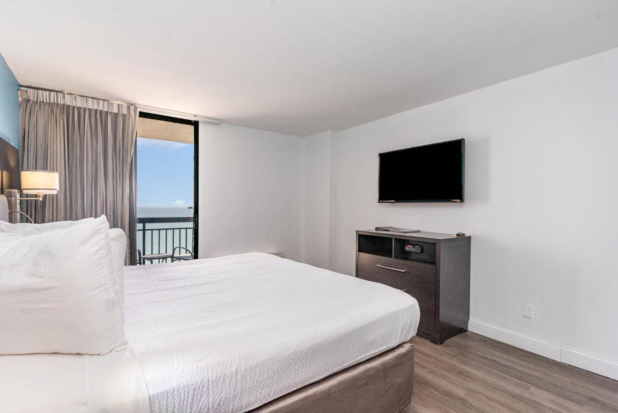 Premier Ocean Front King With Efficiency