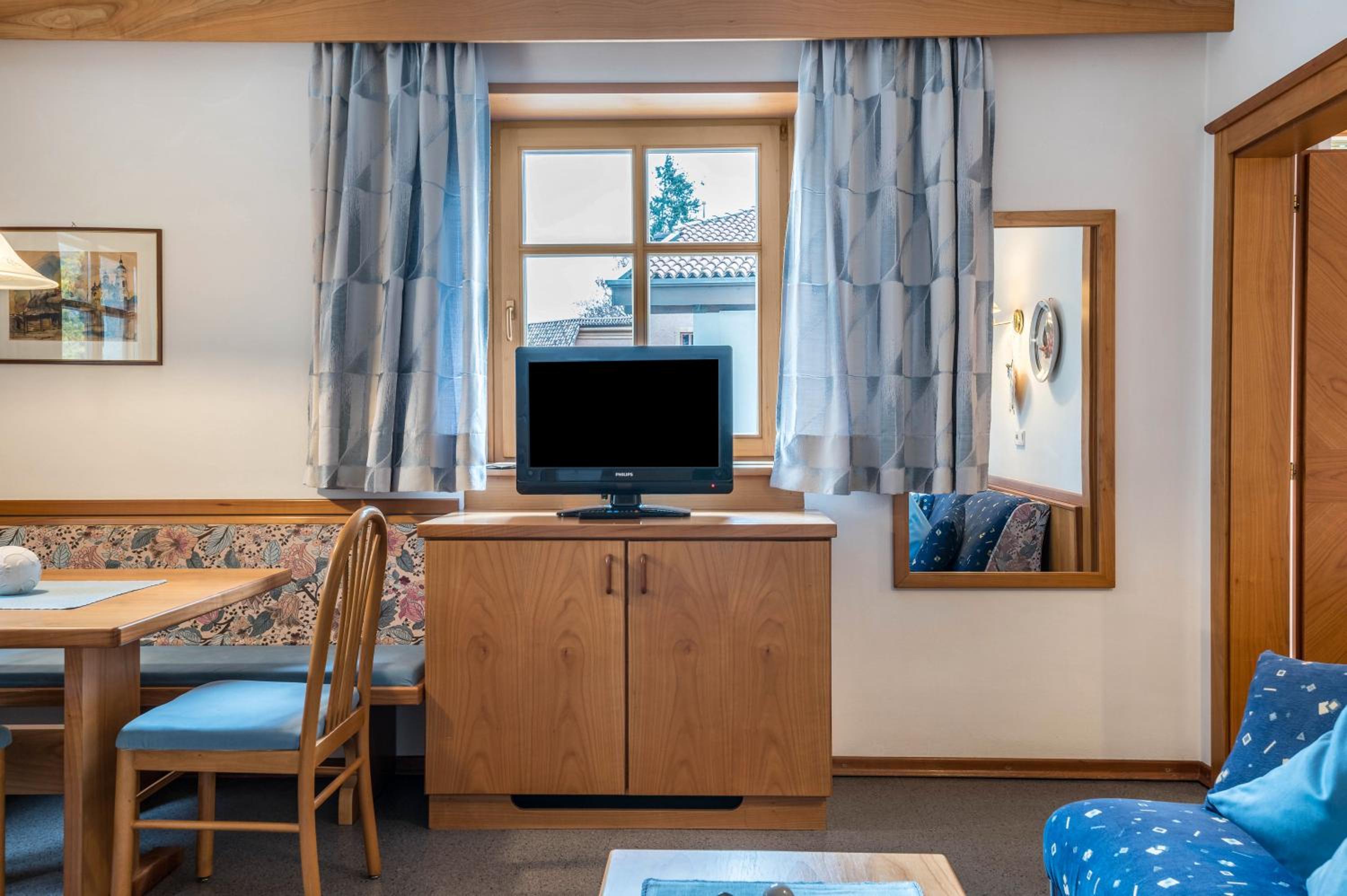 Superior One-Bedroom Apartment with Balcony photo 1