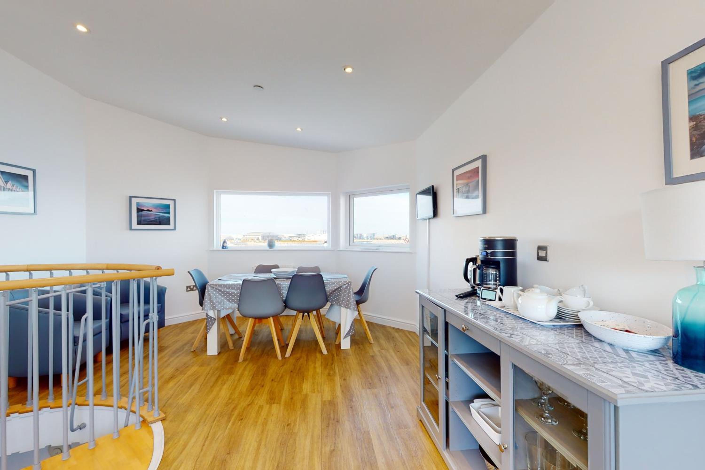 Three-Bedroom Apartment - Photo 15