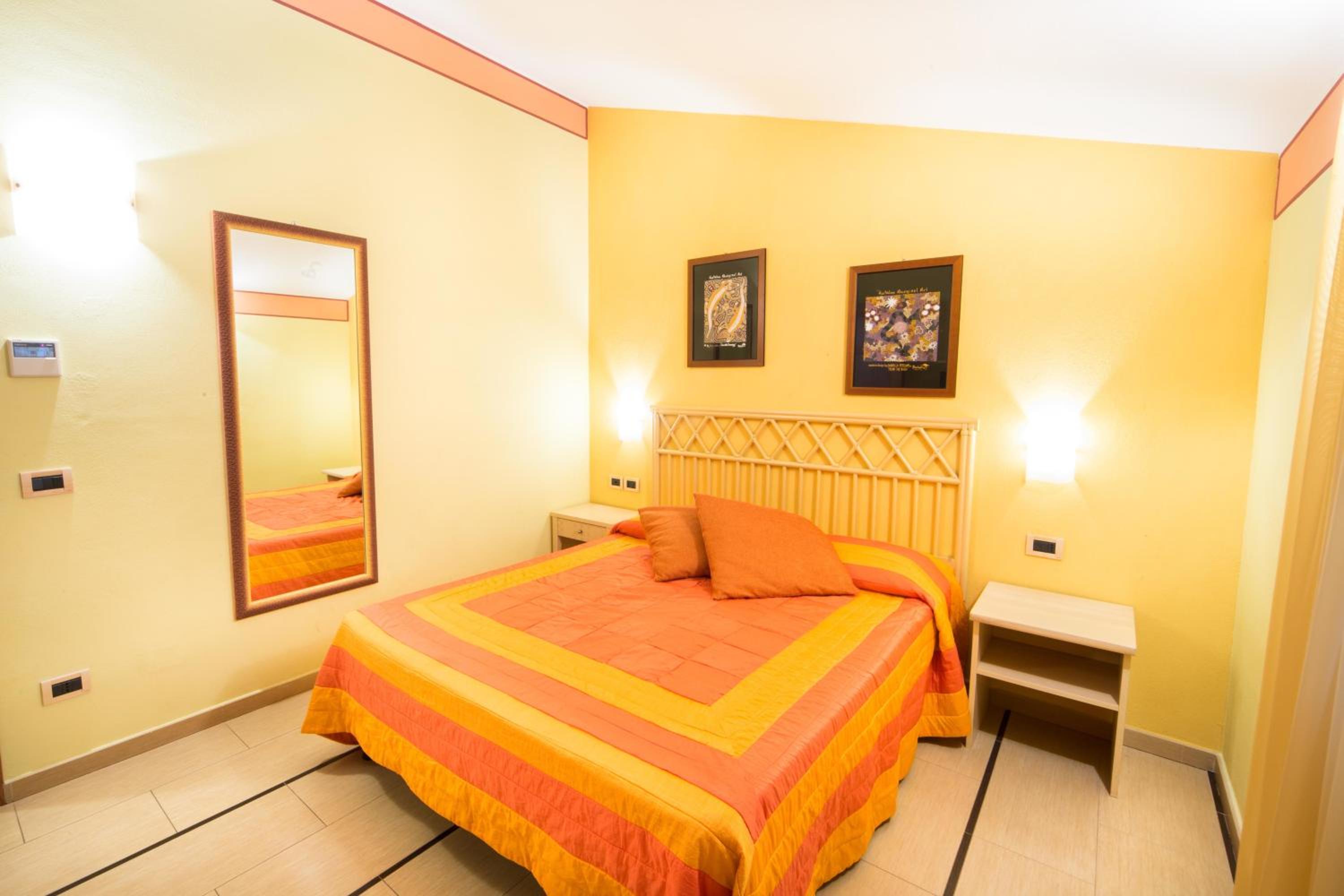 One-Bedroom Apartment with Balcony photo 3