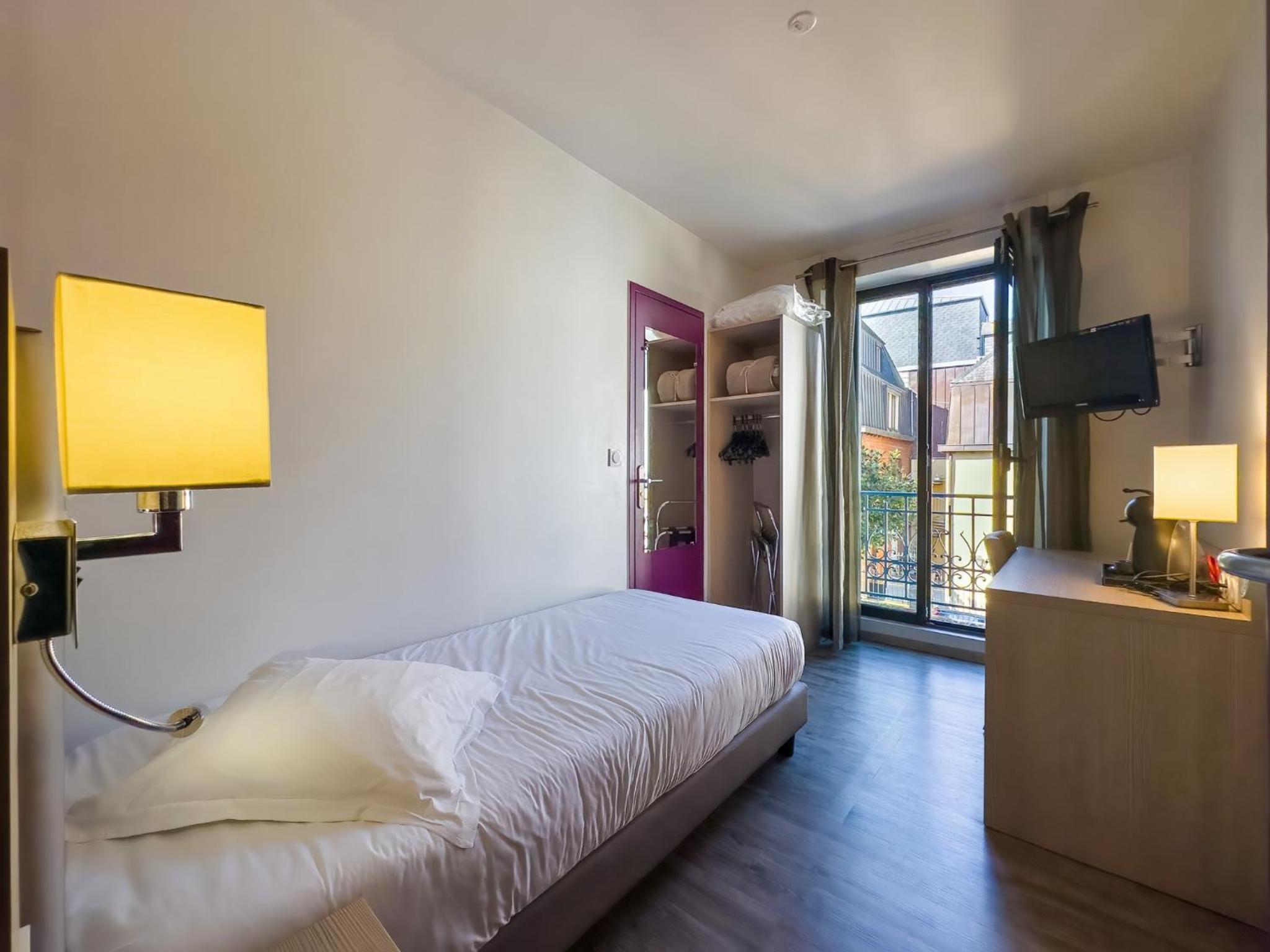 Single Room photo 2