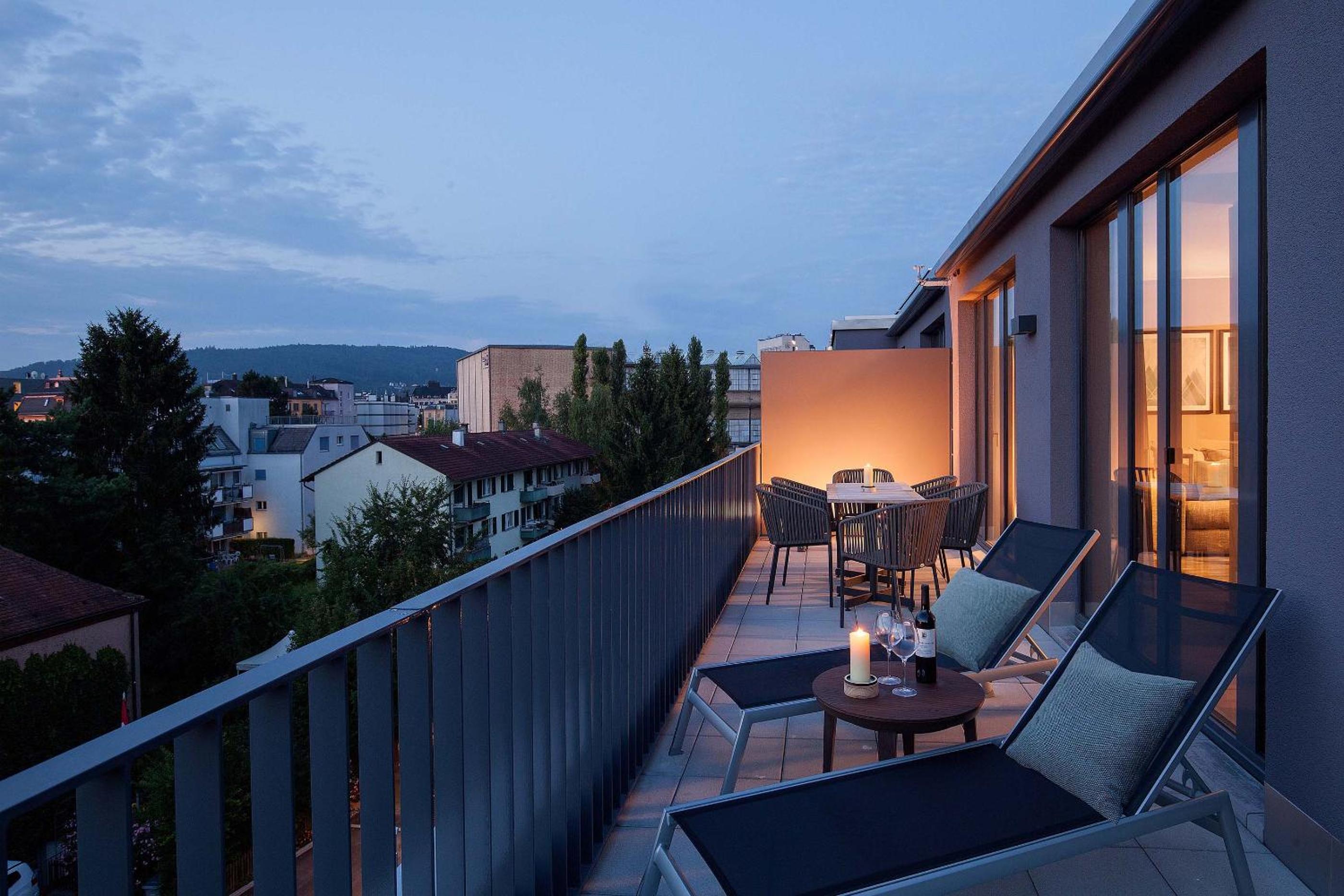 Rooftop Suite with Kitchen