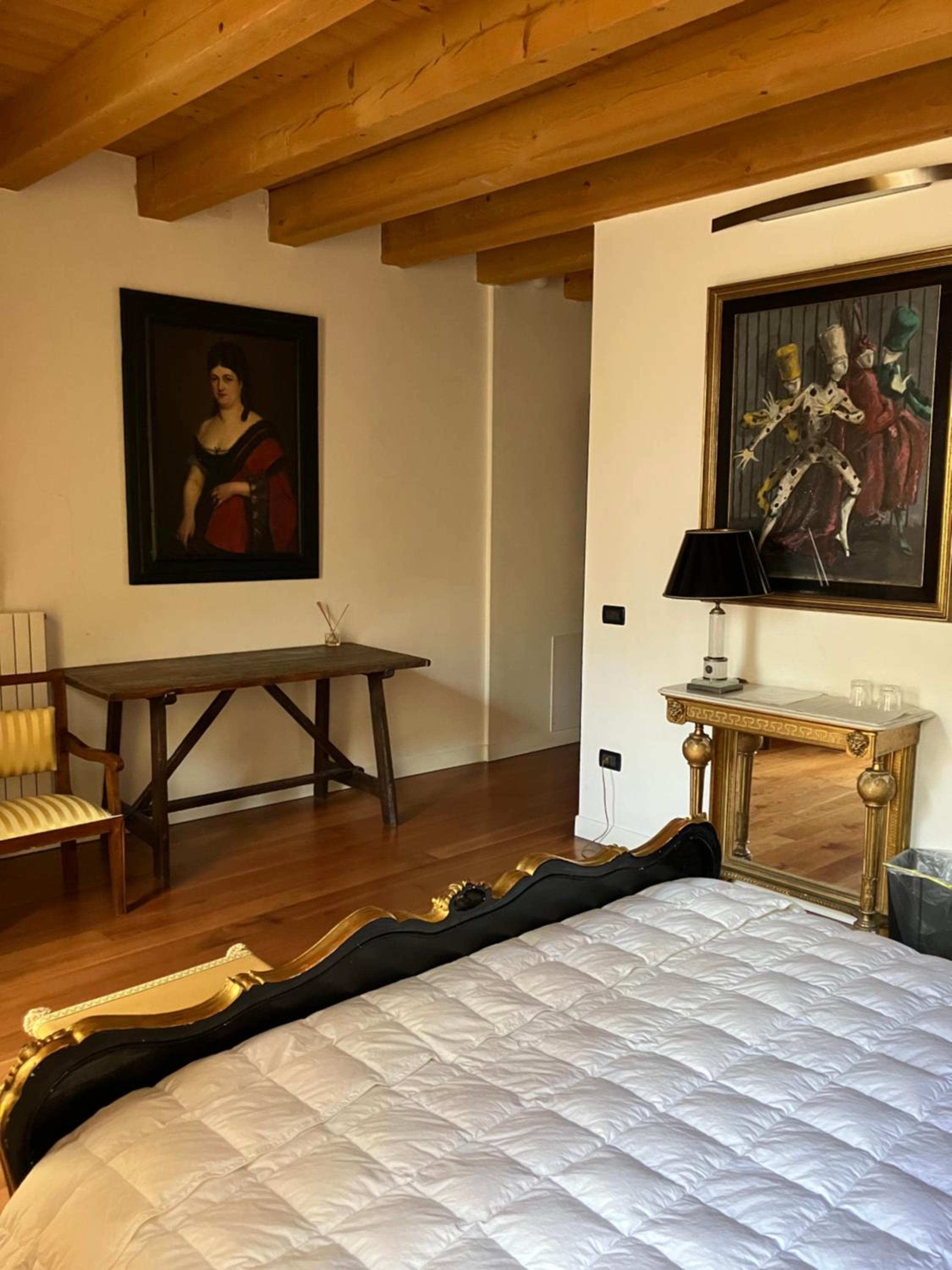 Double Room with Balcony - Photo 2