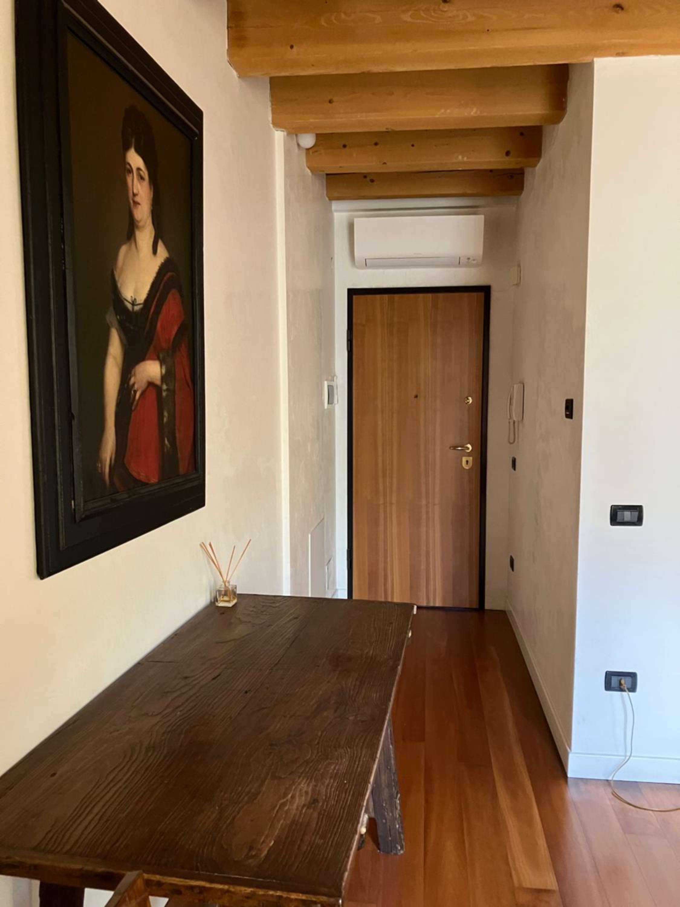 Double Room with Balcony - Photo 6