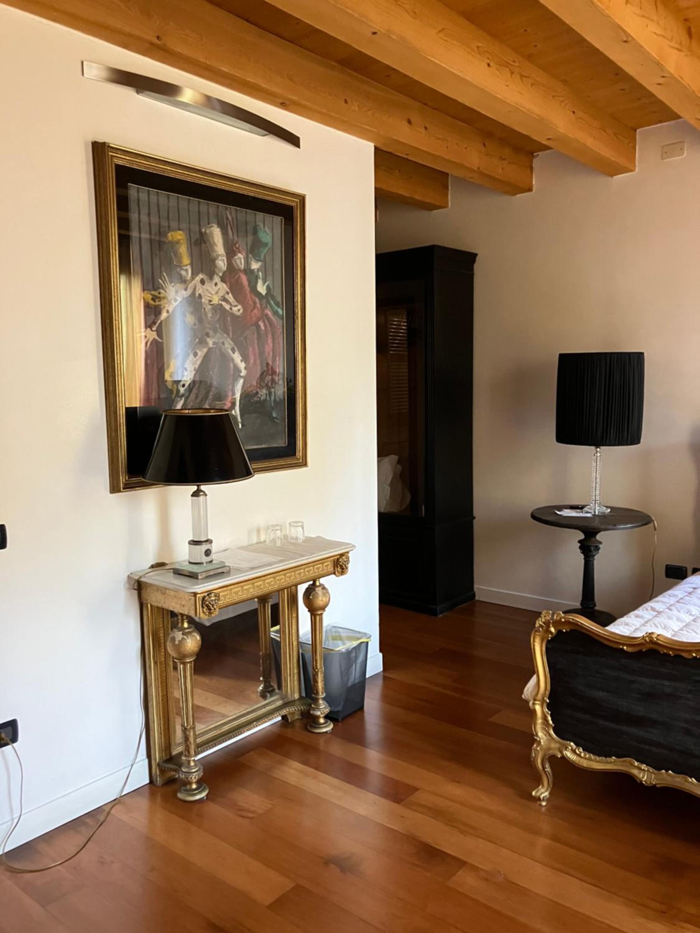Double Room with Balcony - Photo 5