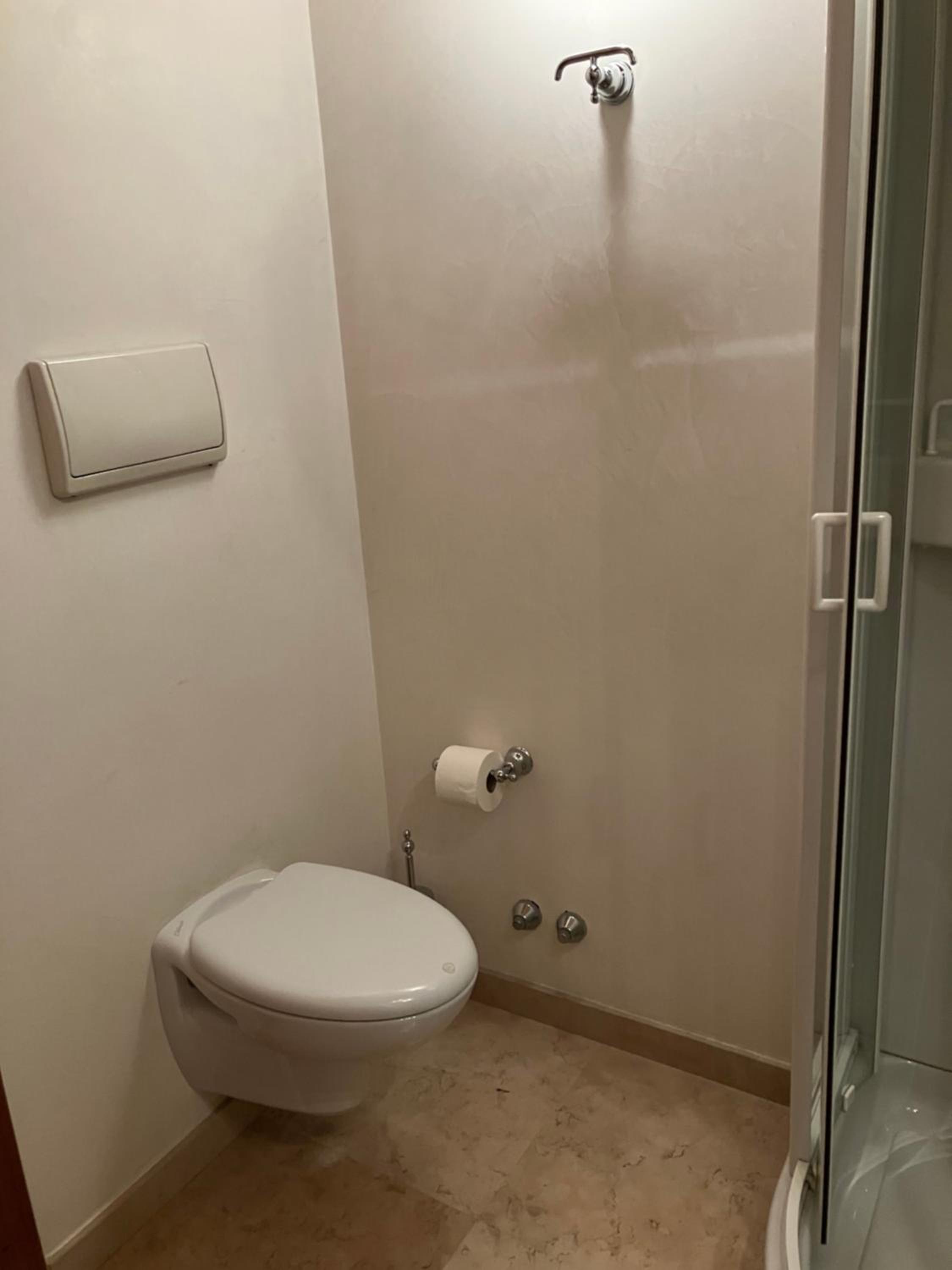 Double Room with Balcony - Photo 7