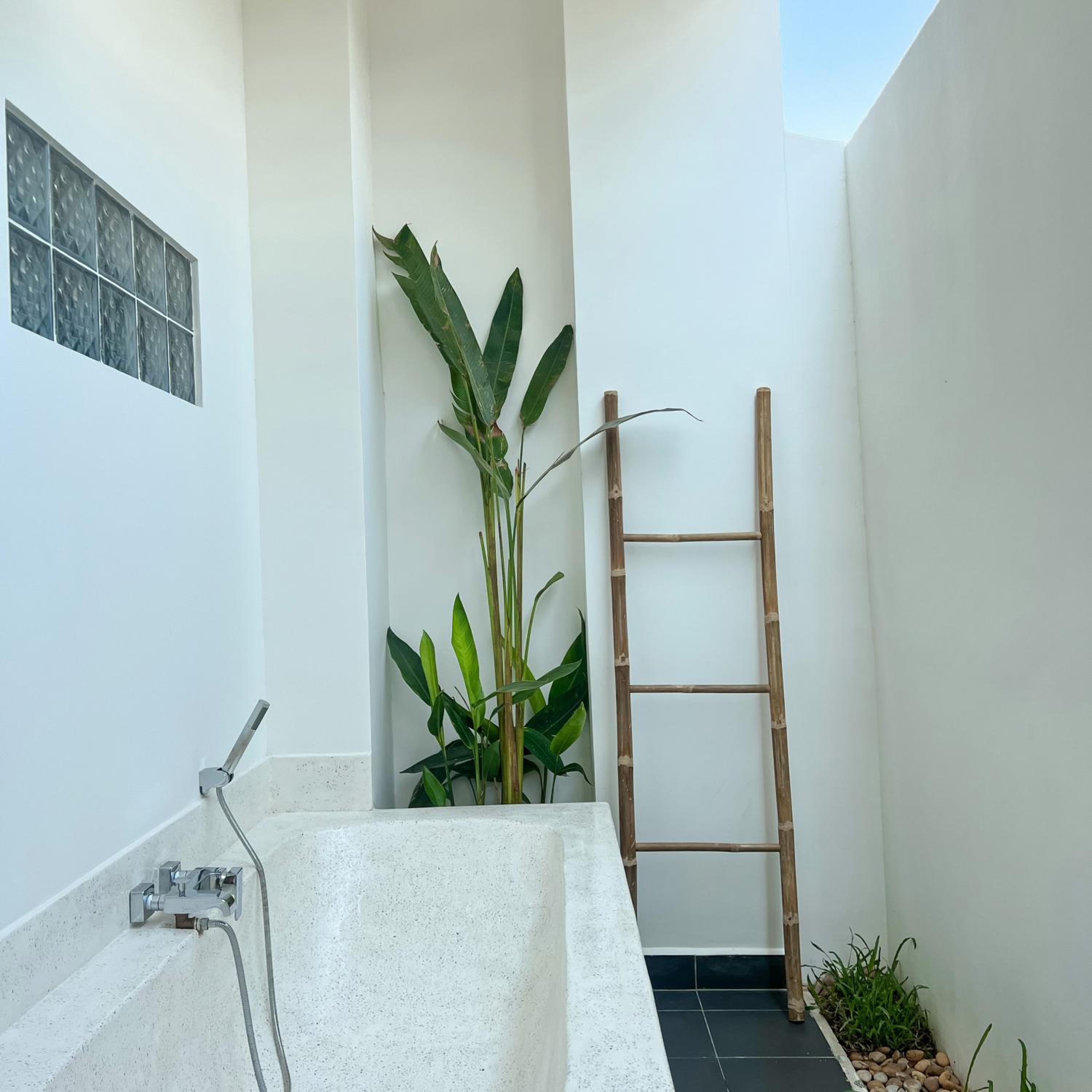 Deluxe Twin Room - Photo 10