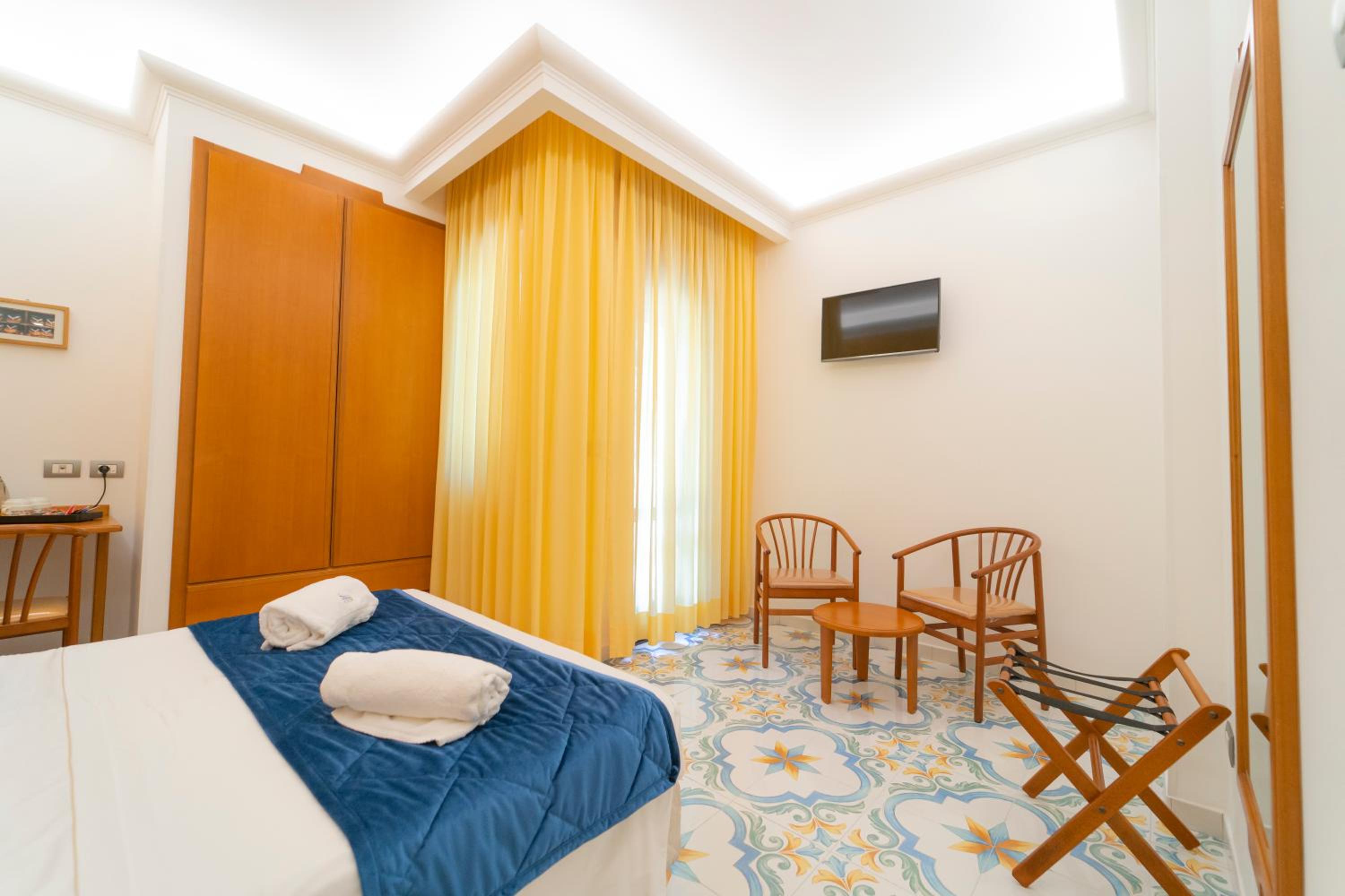 Superior Double Room - Photo 2