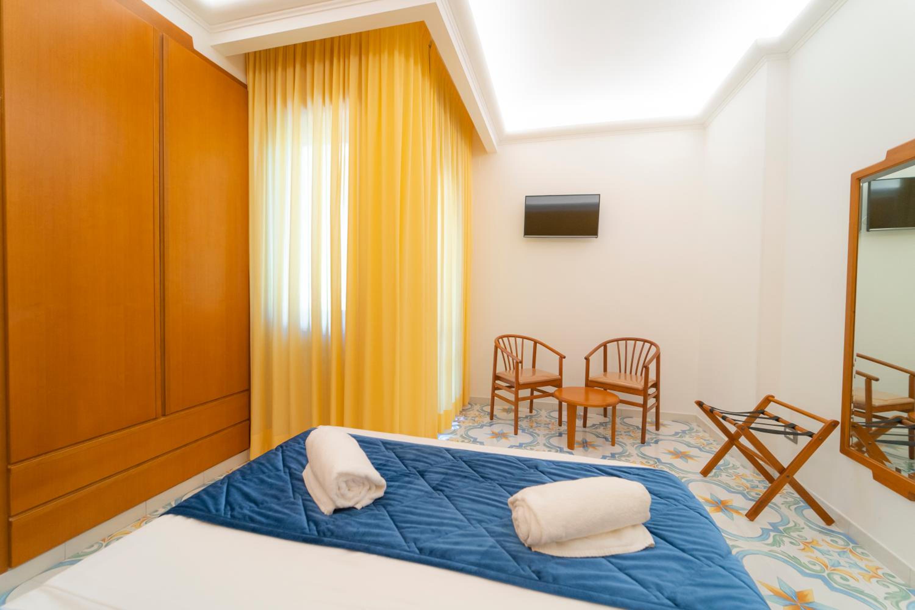 Superior Double Room - Photo 10