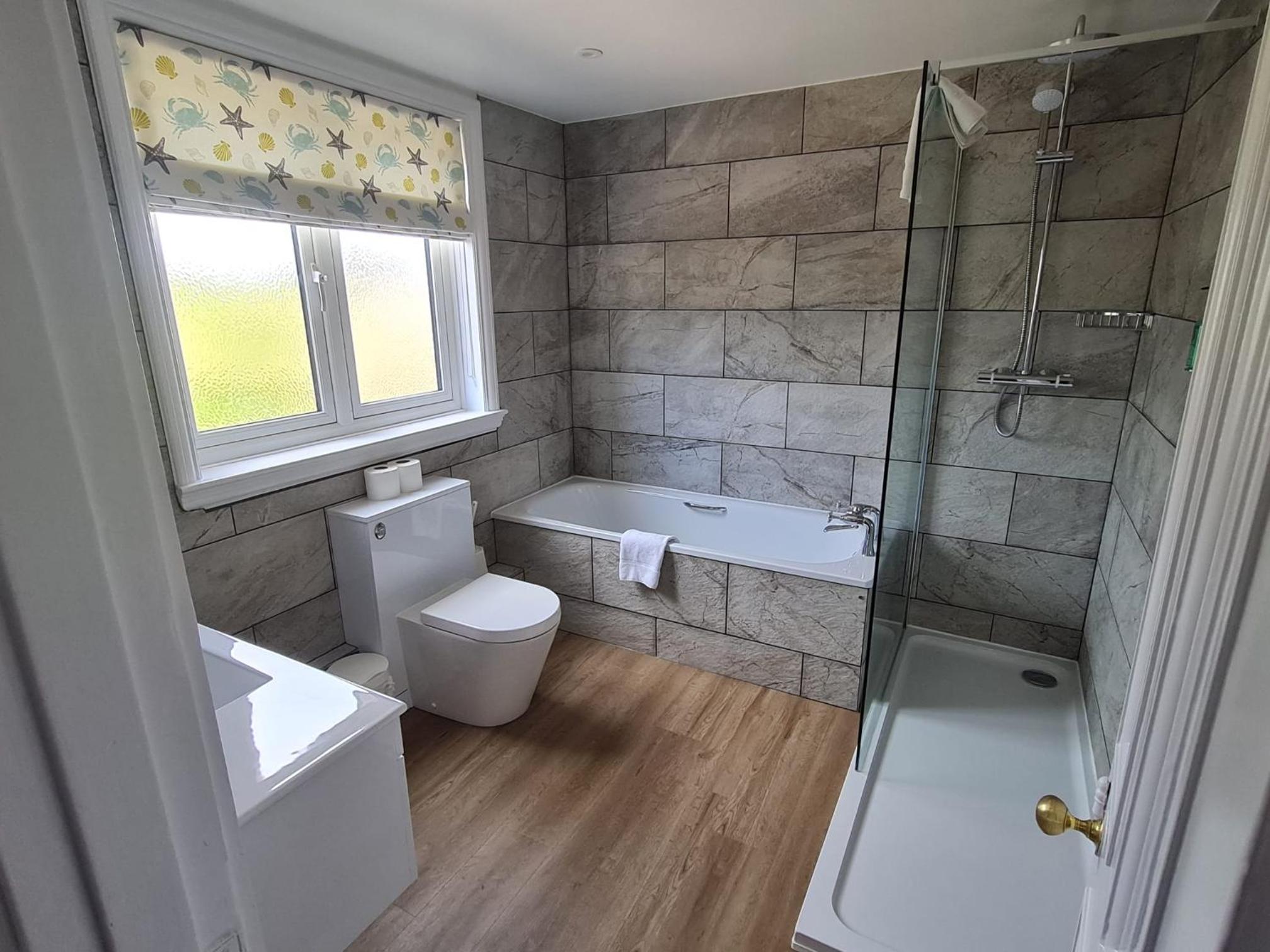 Twin Room with Shower photo 3