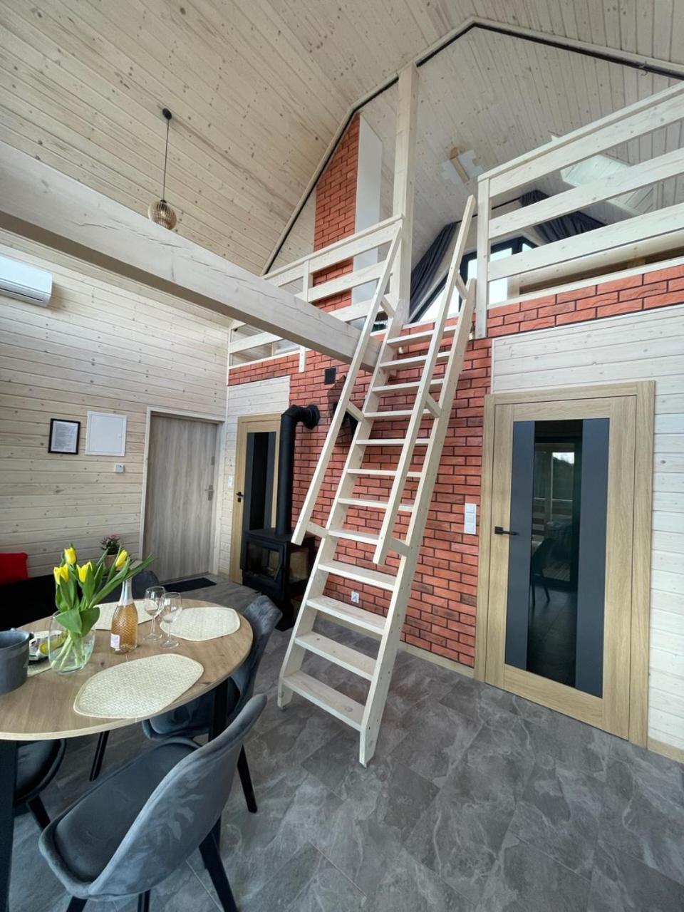 Two-Bedroom Townhouse photo 2