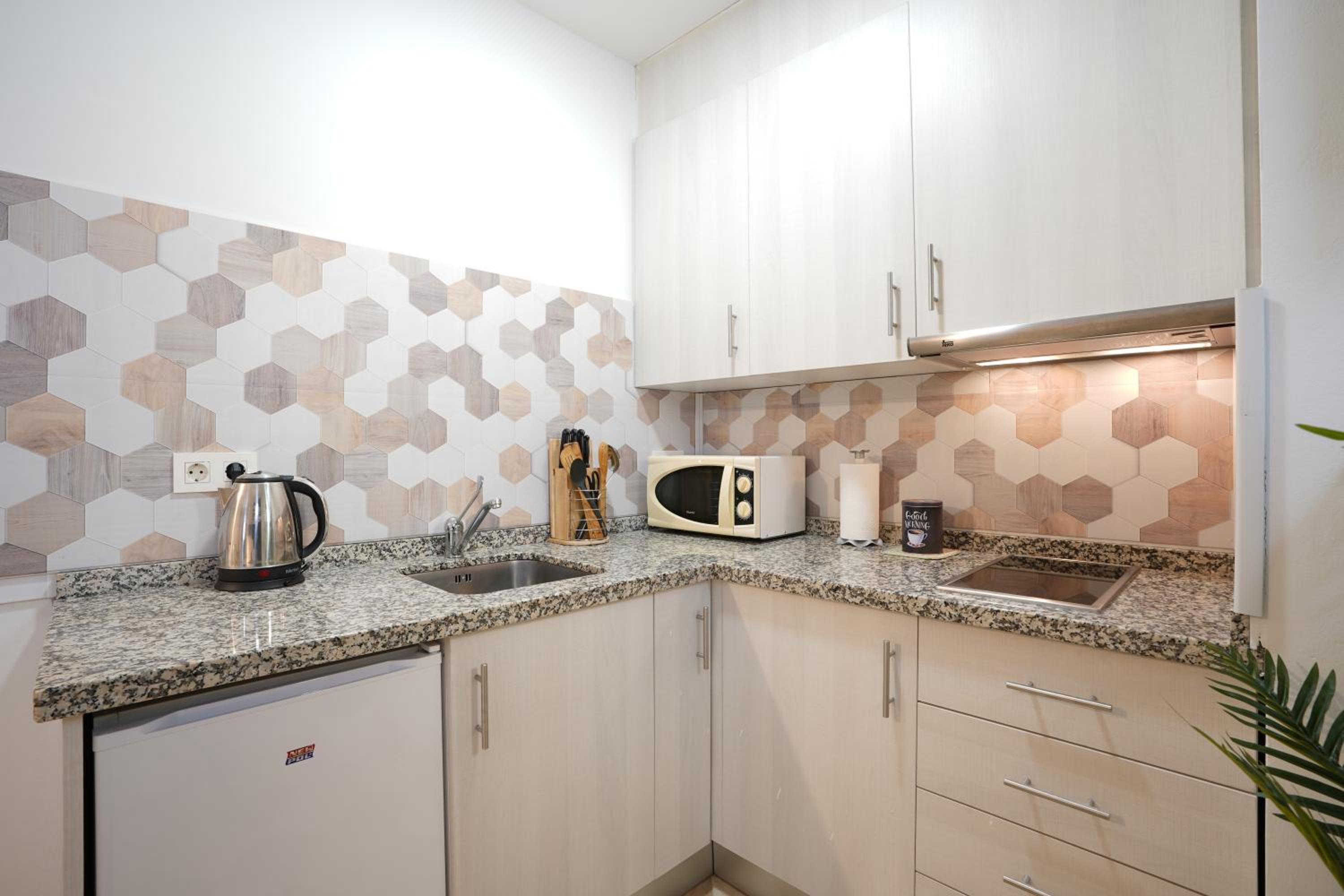 Studio Apartment - Photo 3