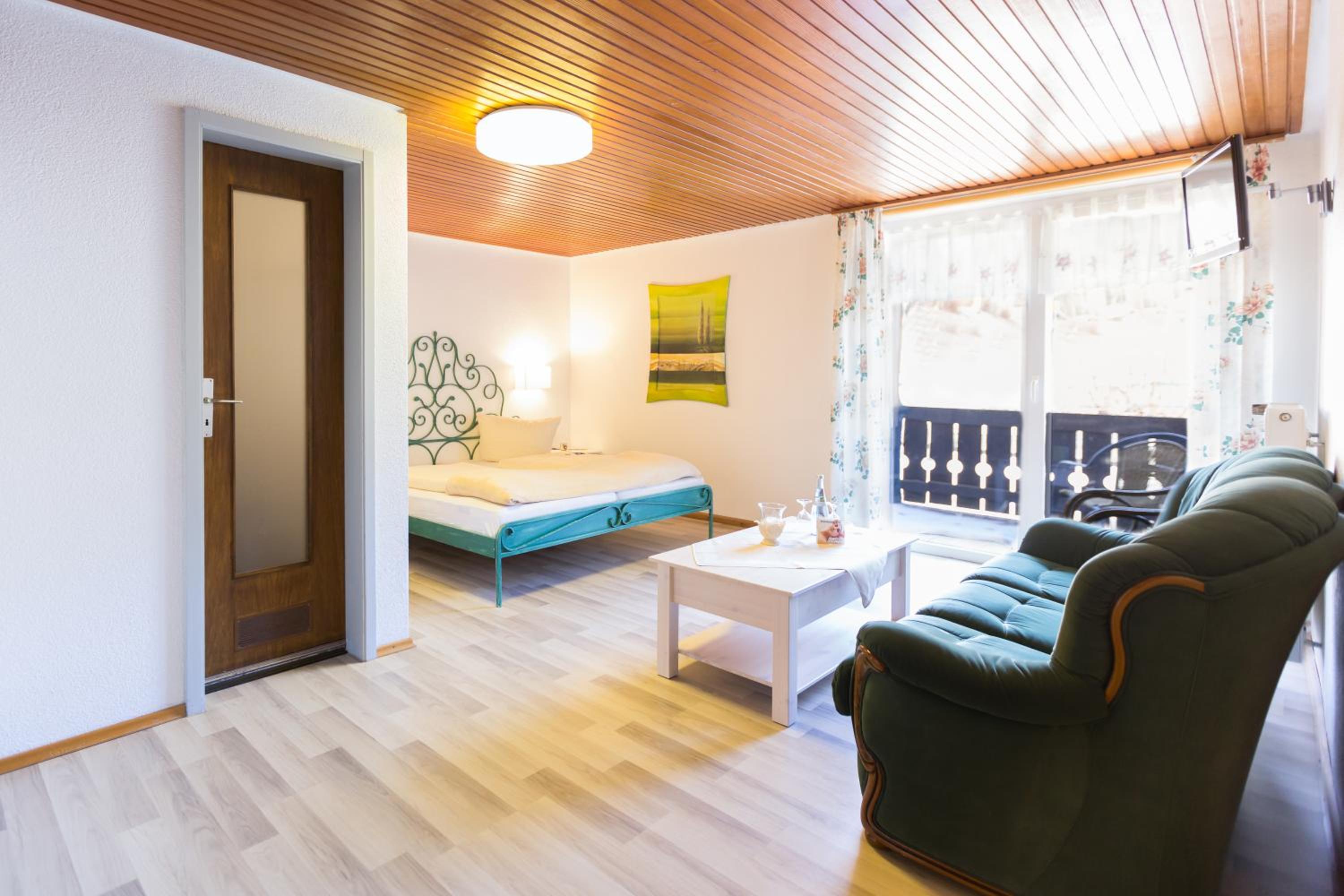 Double Room - Photo 6