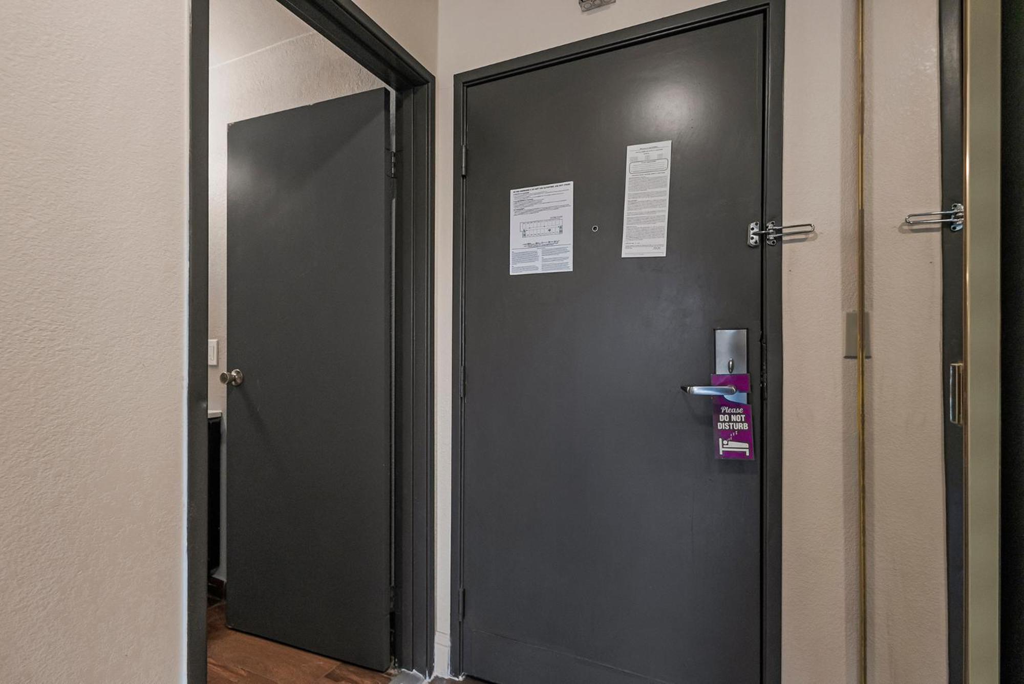 Double Room with Two Double Beds - Photo 1
