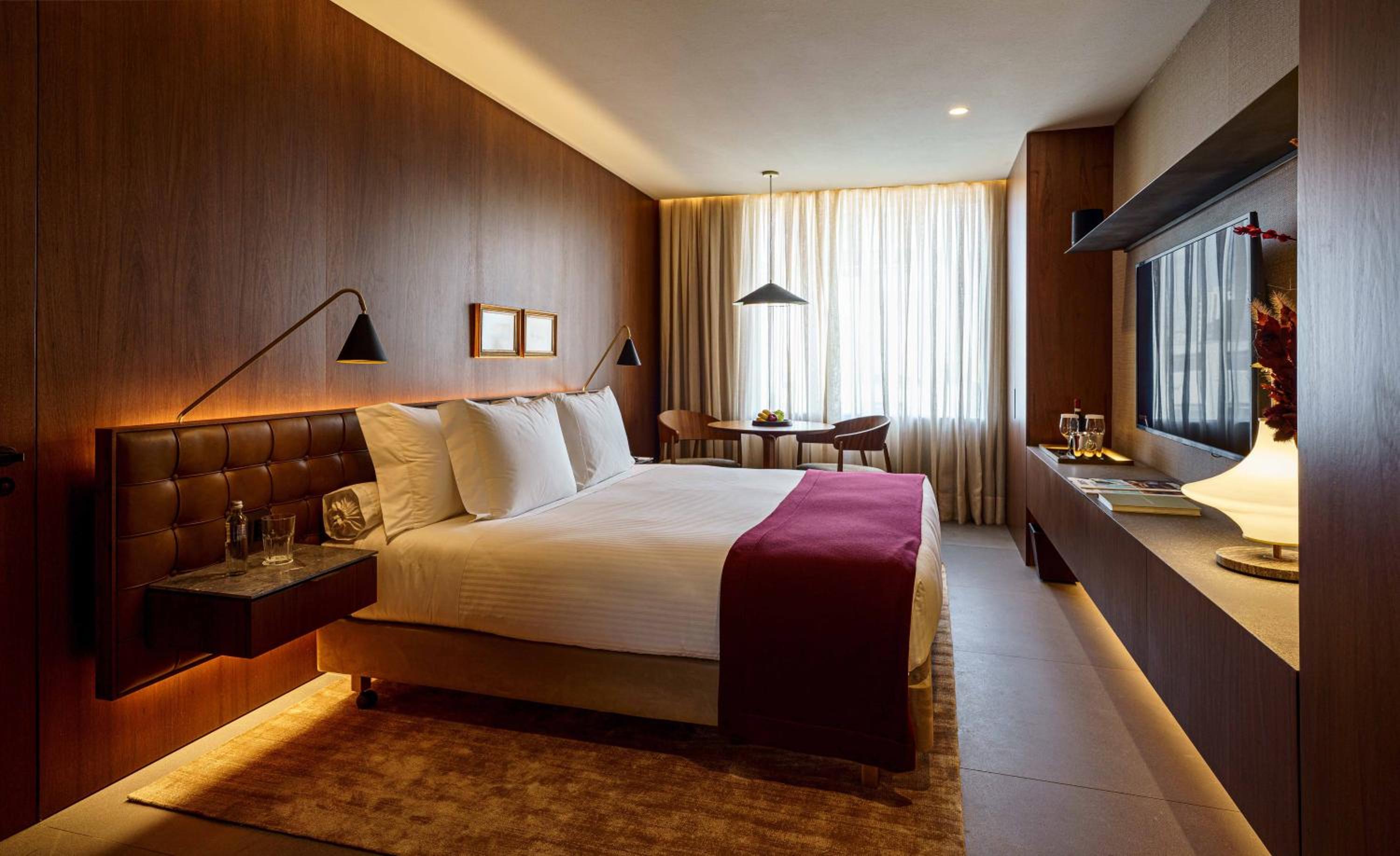 Superior King Room