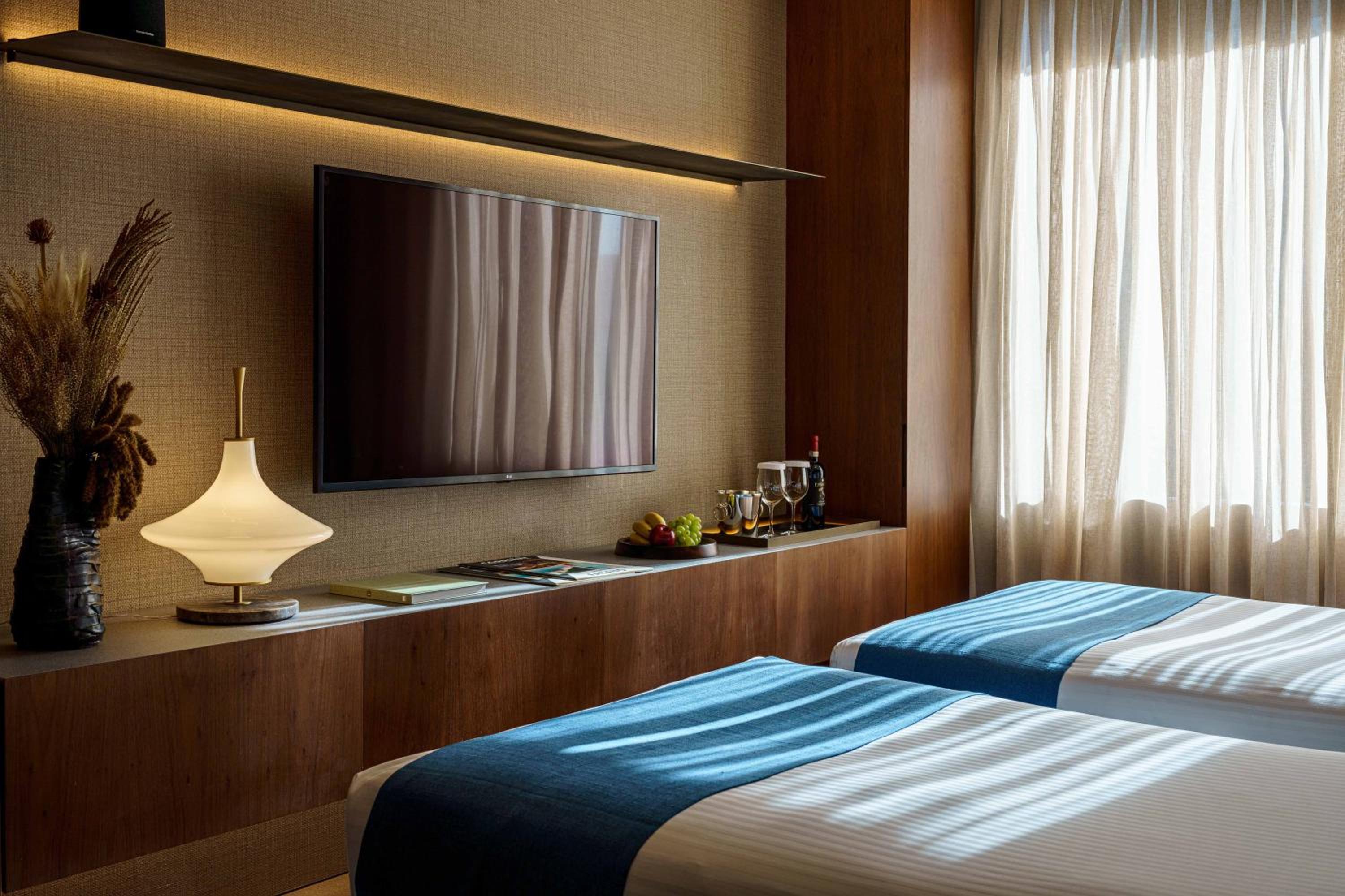 Available room