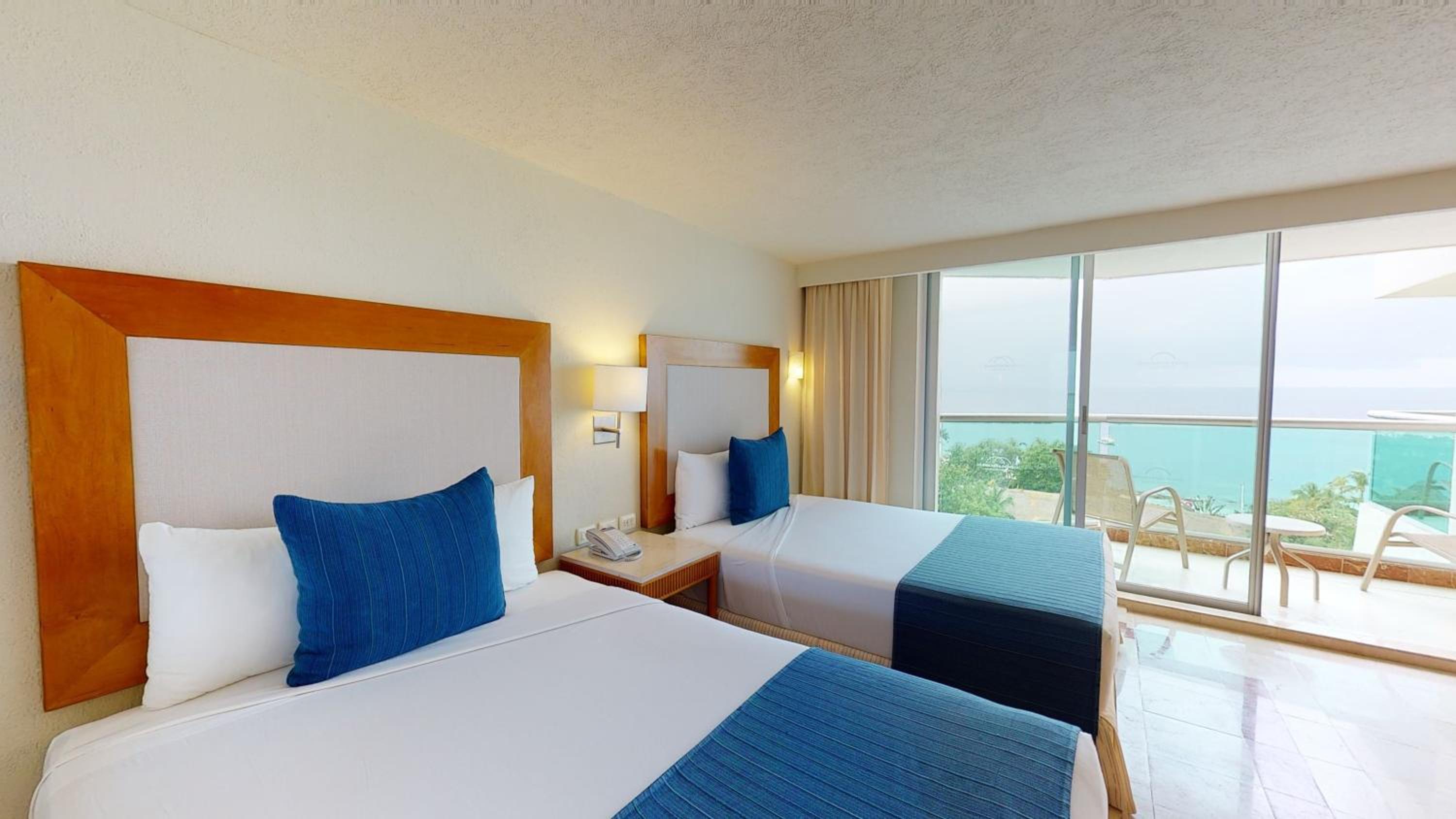 Deluxe Double Room with Sea View - Photo 1