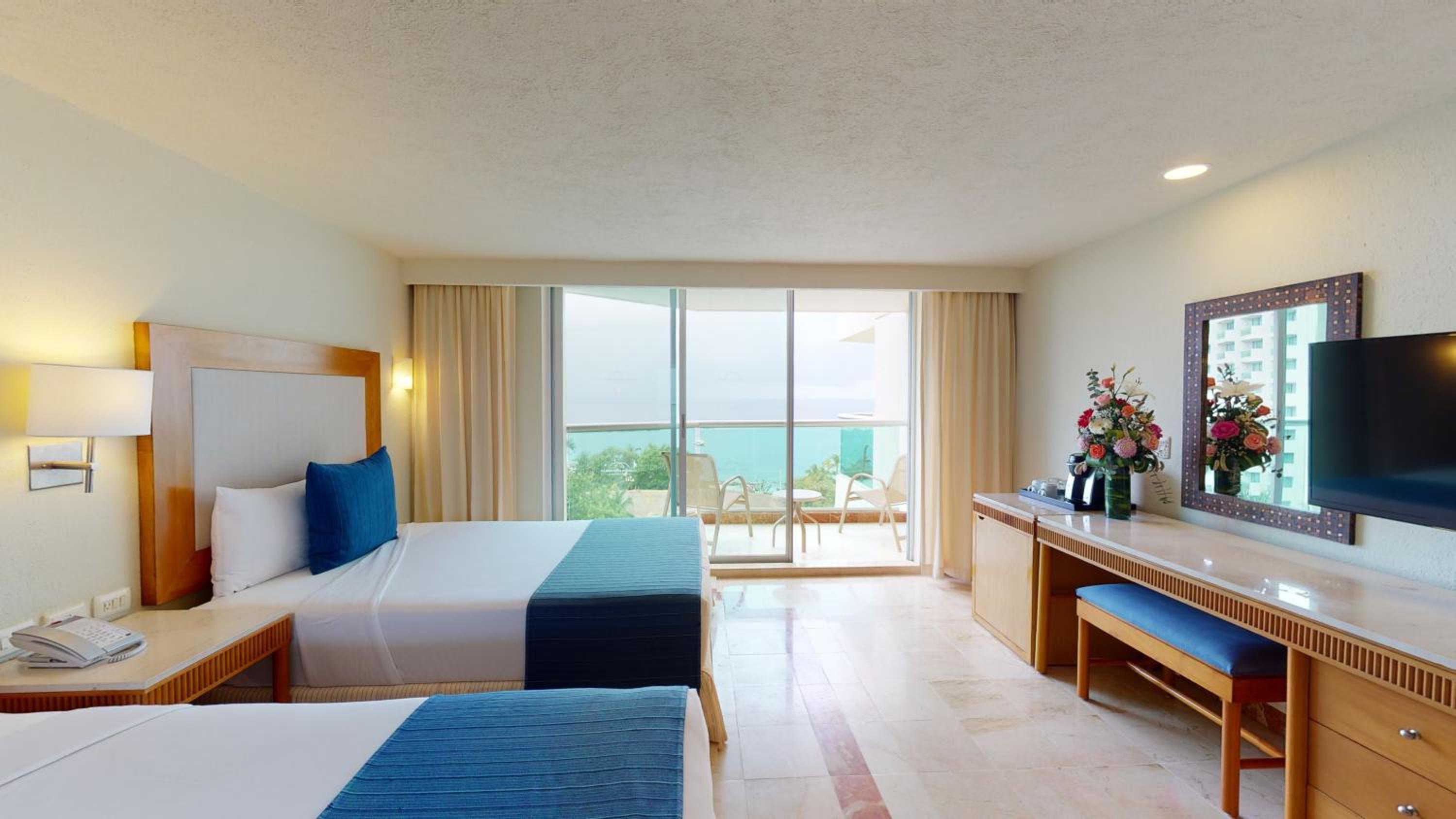 Deluxe Double Room with Sea View - Photo 5