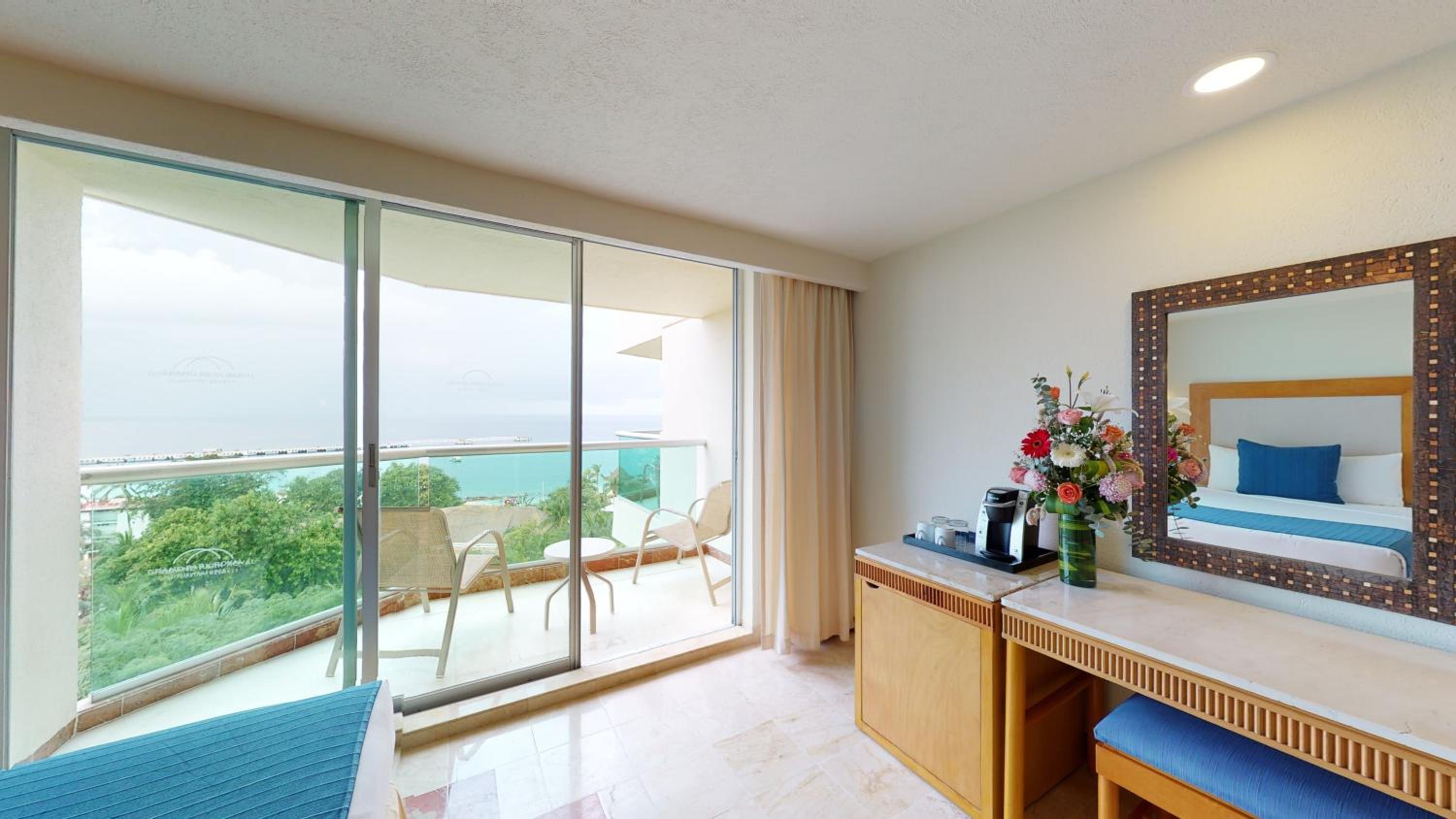 Deluxe Double Room with Sea View - Photo 2