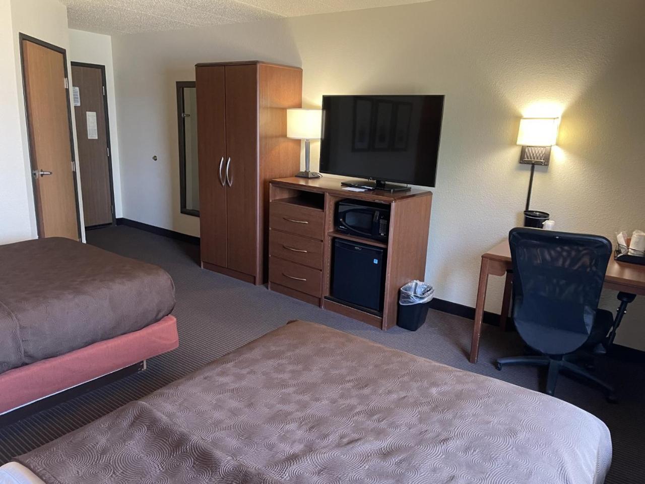 Deluxe Double Room - Mobility Access/Non-Smoking photo 1