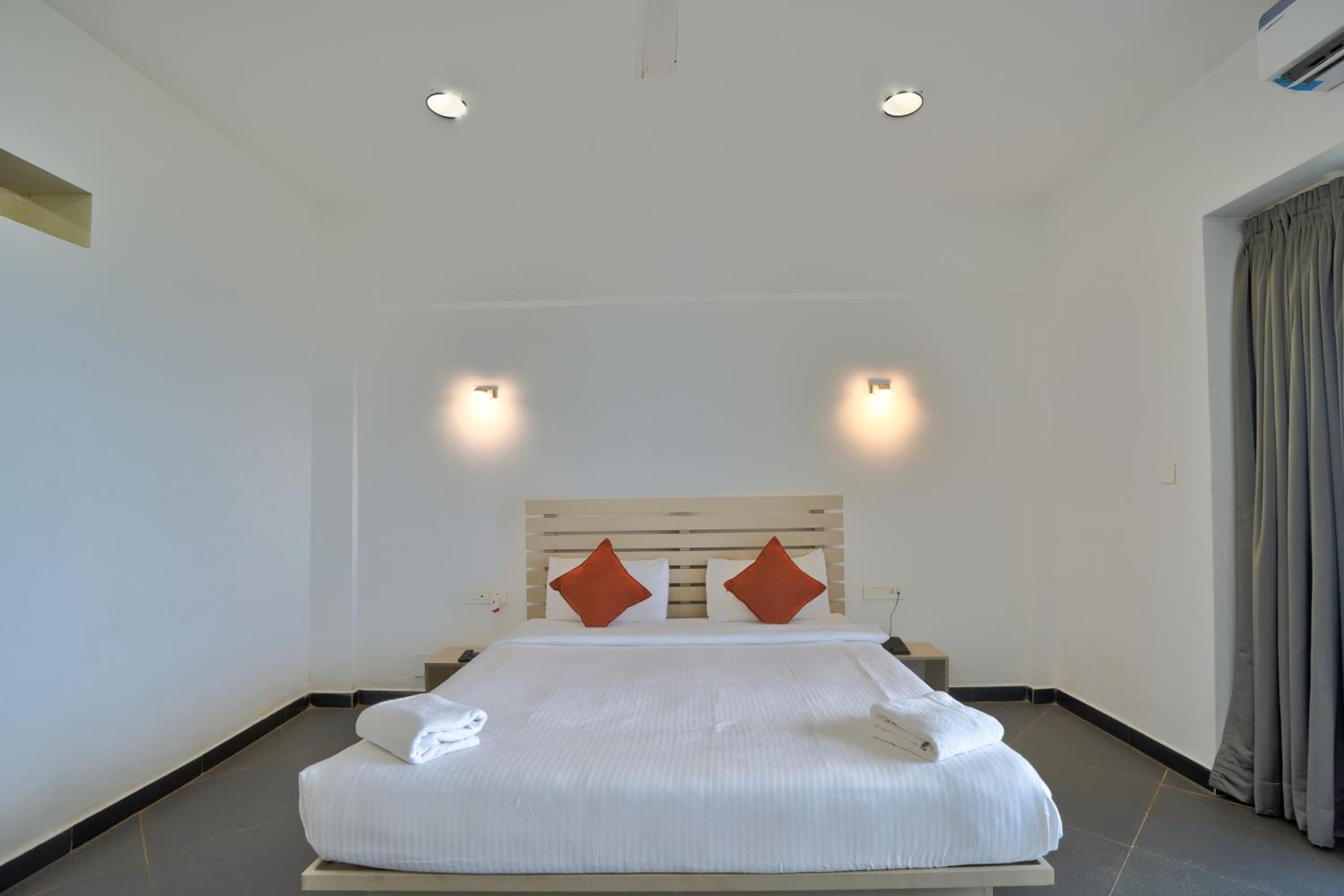 King Room with Garden View - Photo 1