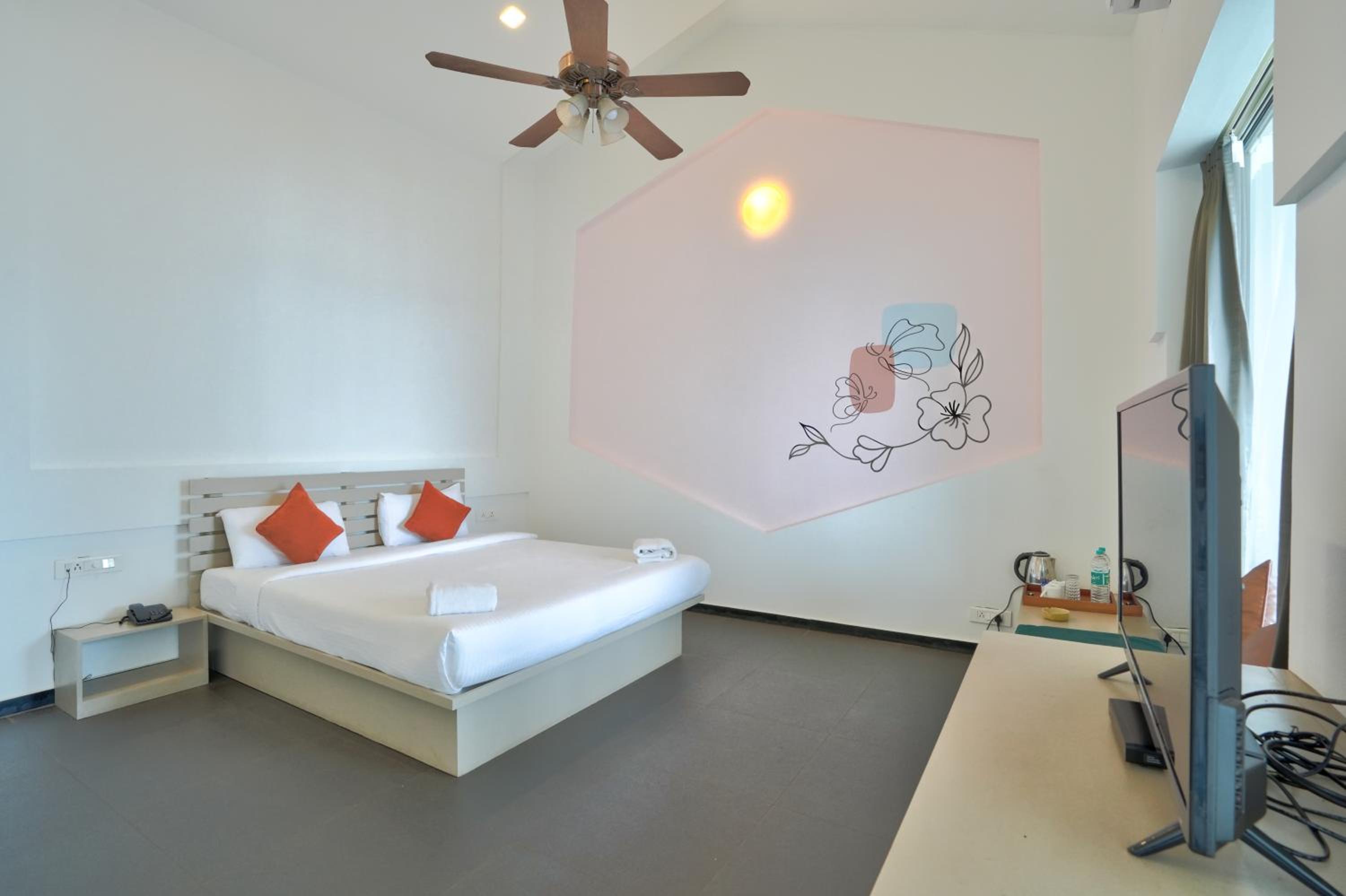 Superior Room with River View - Photo 12