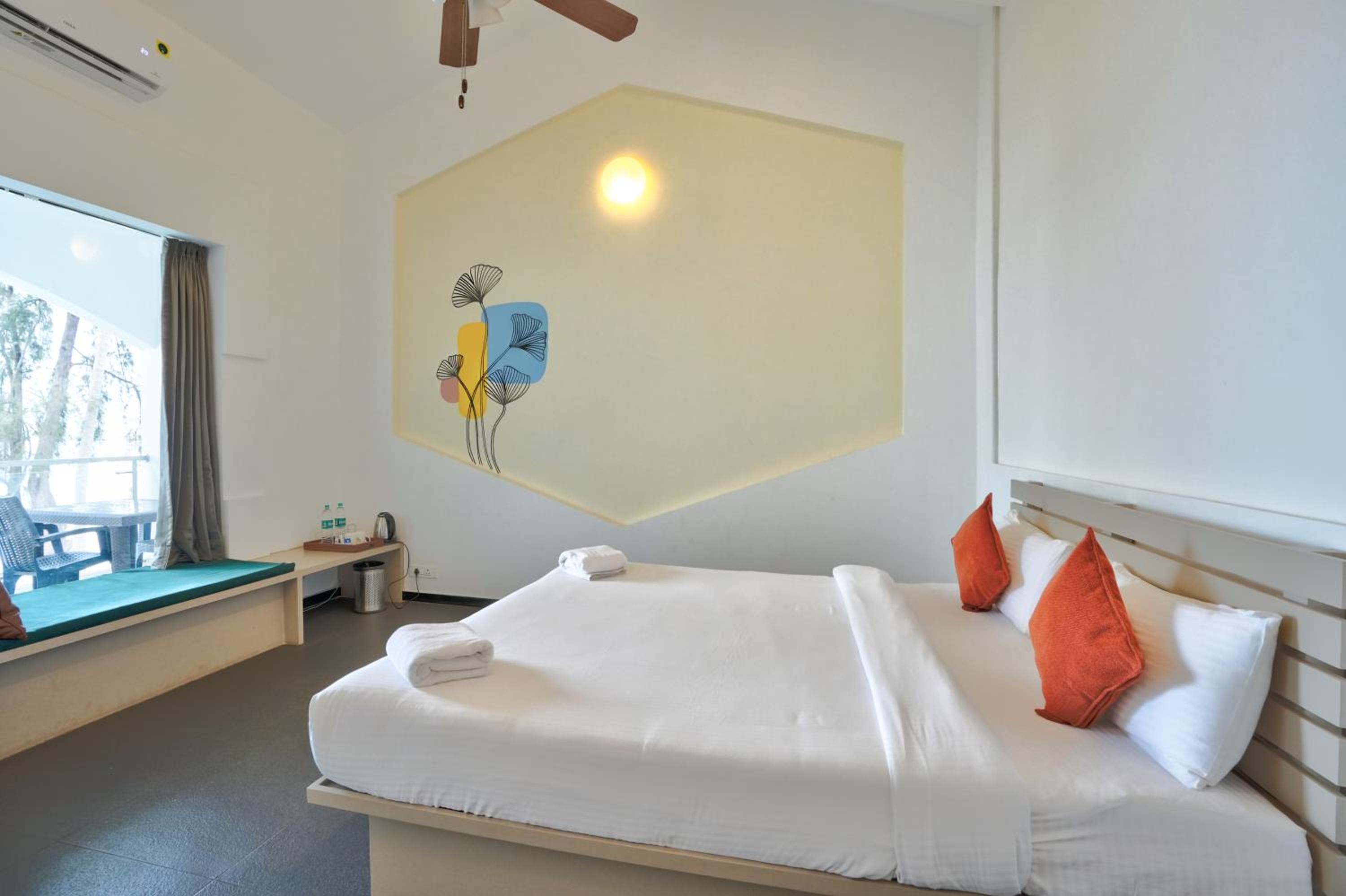Superior Room with River View - Photo 9