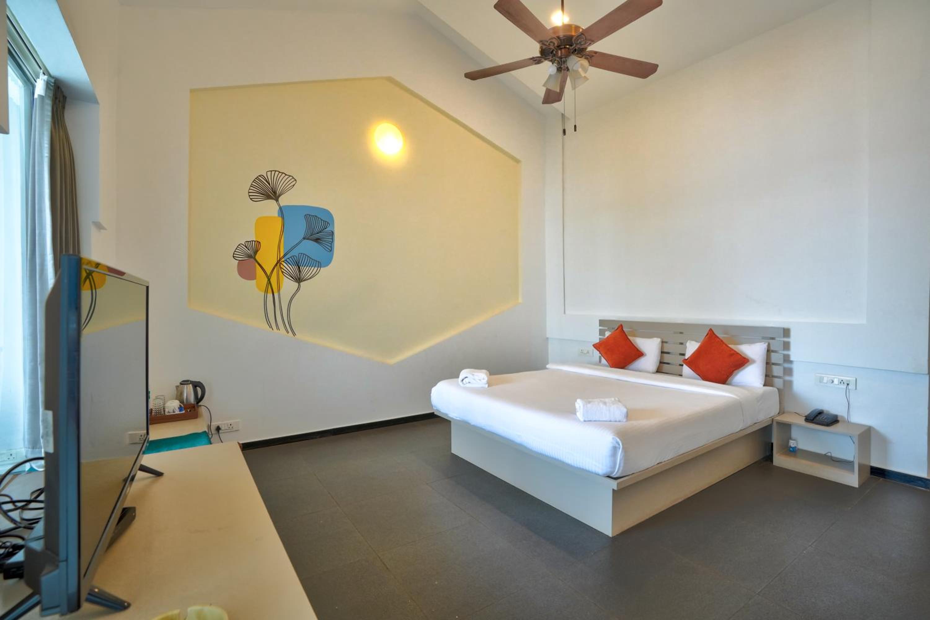 Superior Room with River View - Photo 8