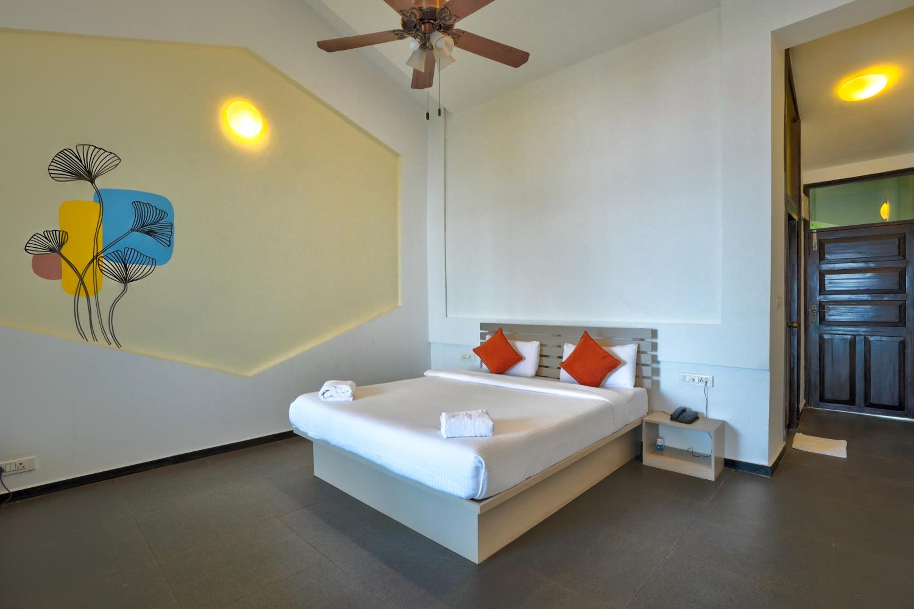 Superior Room with River View - Photo 6