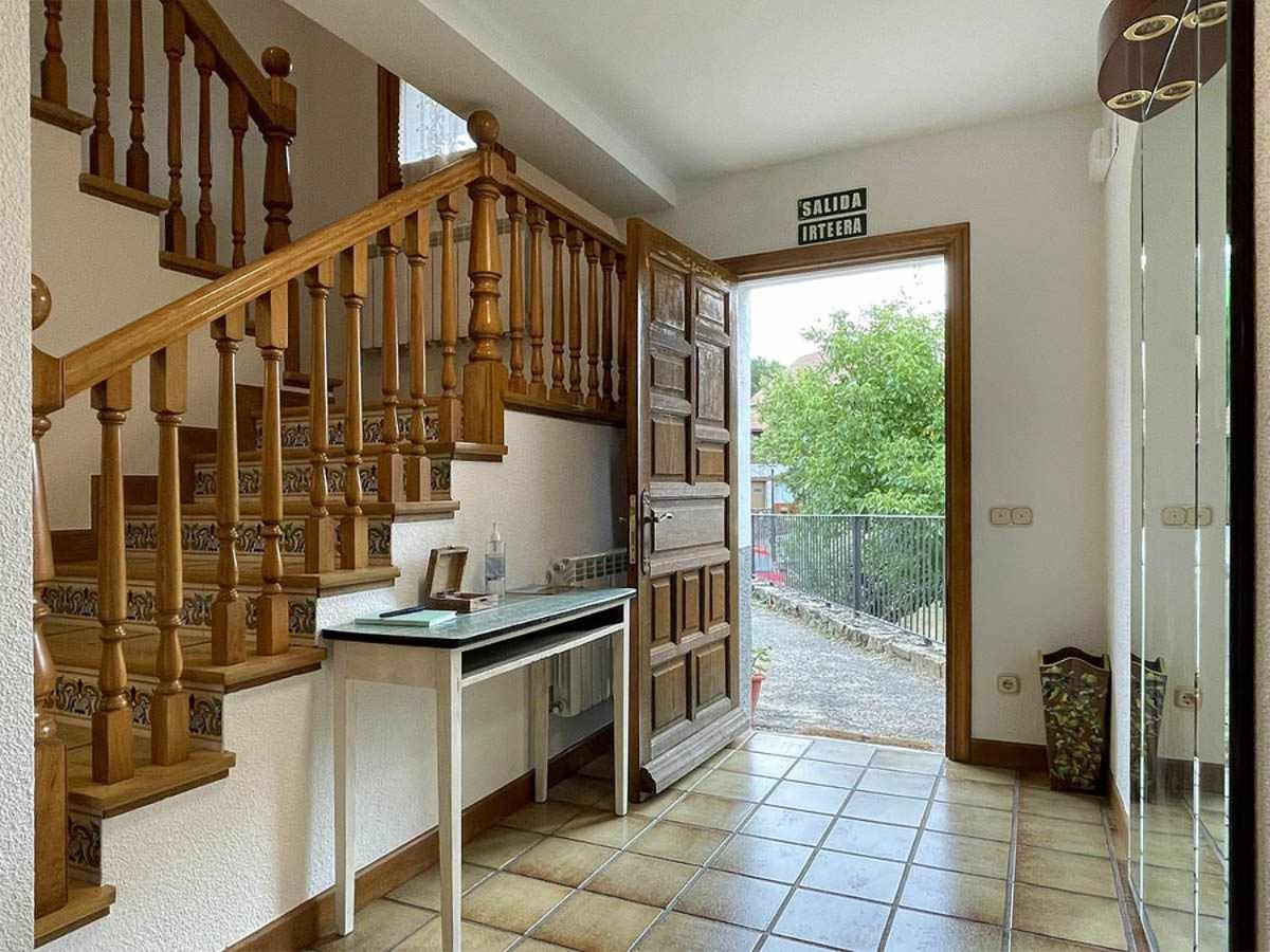 Casa de cuatro habitaciones