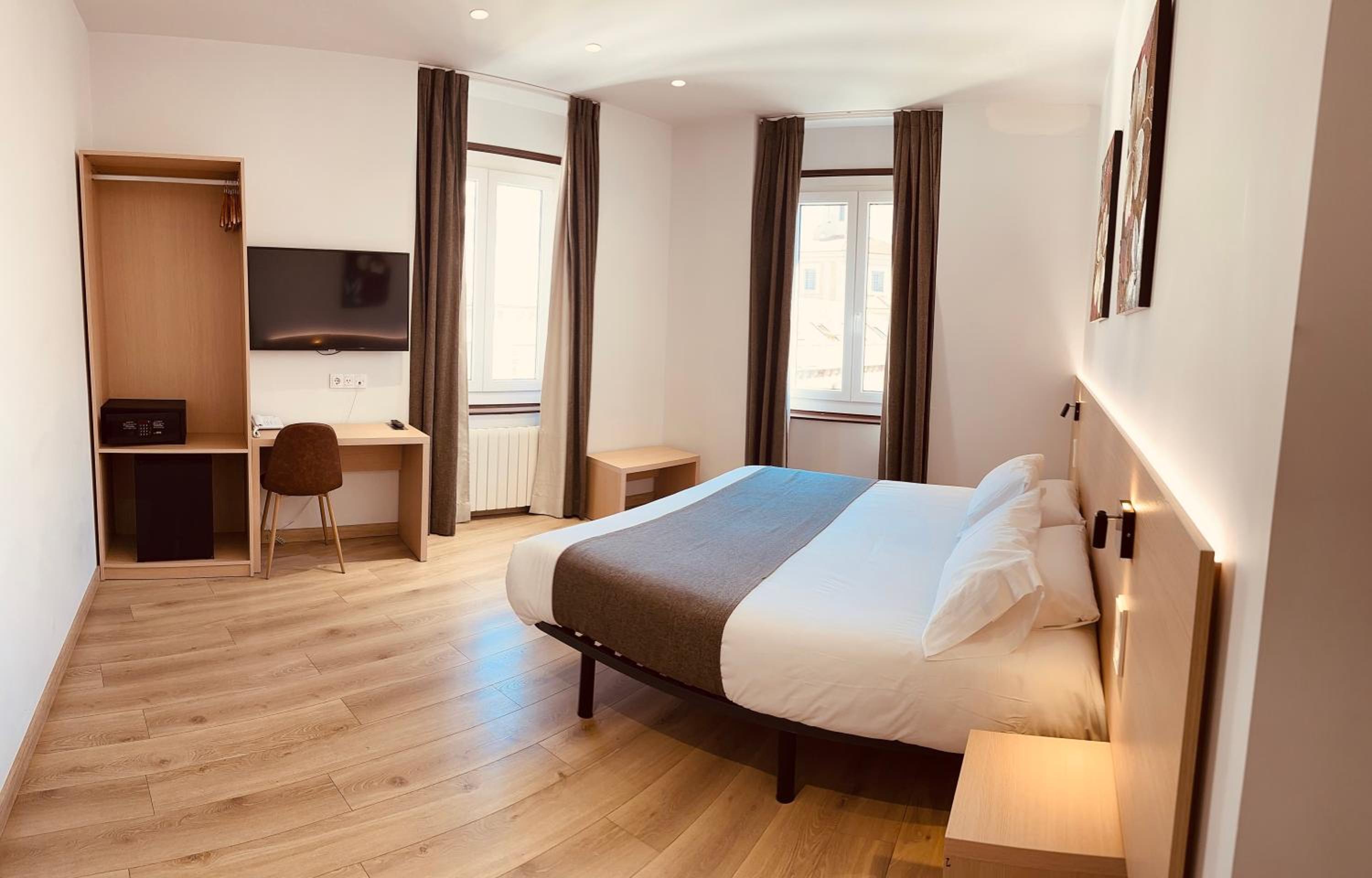 Double Room with Balcony photo 2