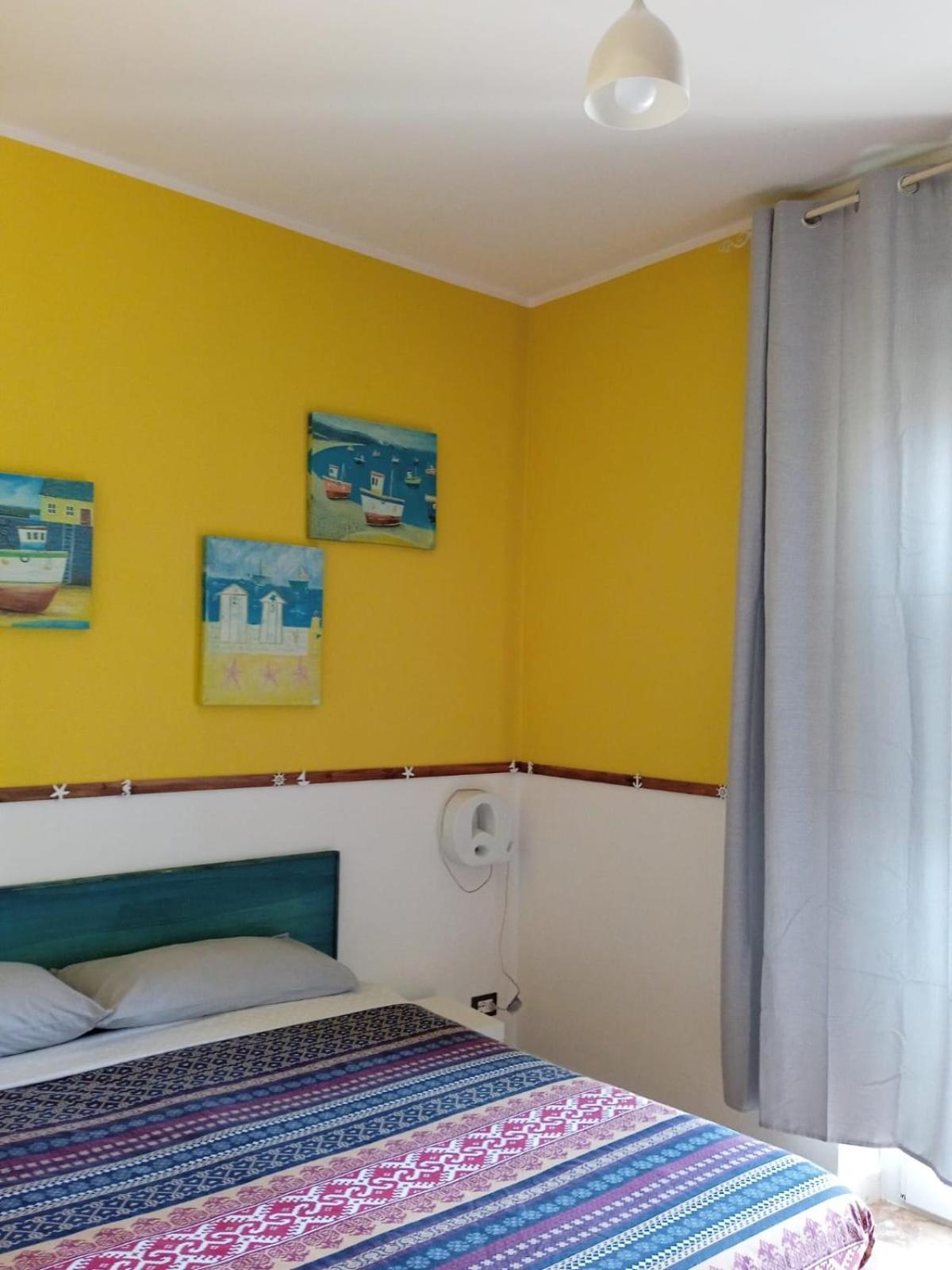 Single Room with Shared Bathroom