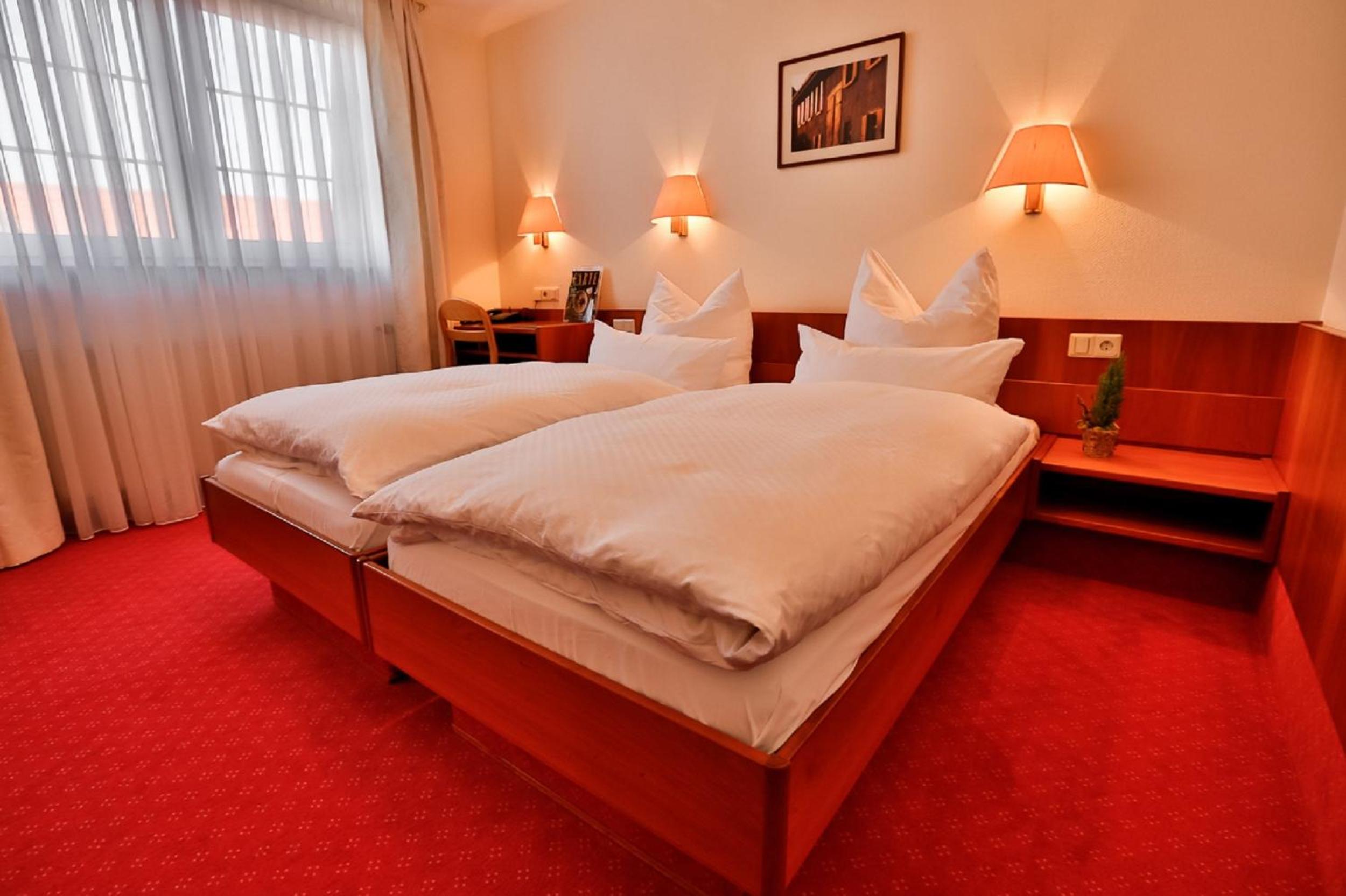 Standard Double Room - Photo 2