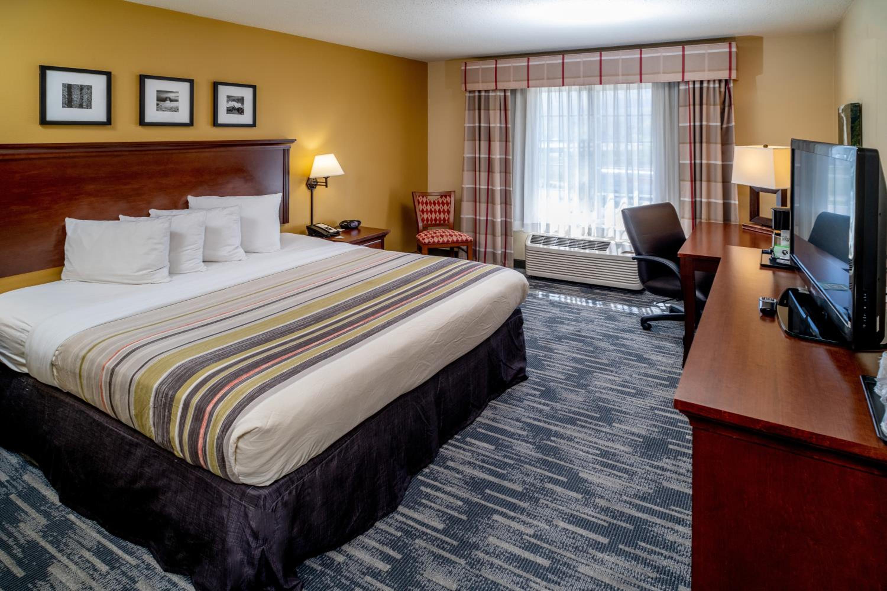 King Room - Disability Access/Non-Smoking - Photo 1