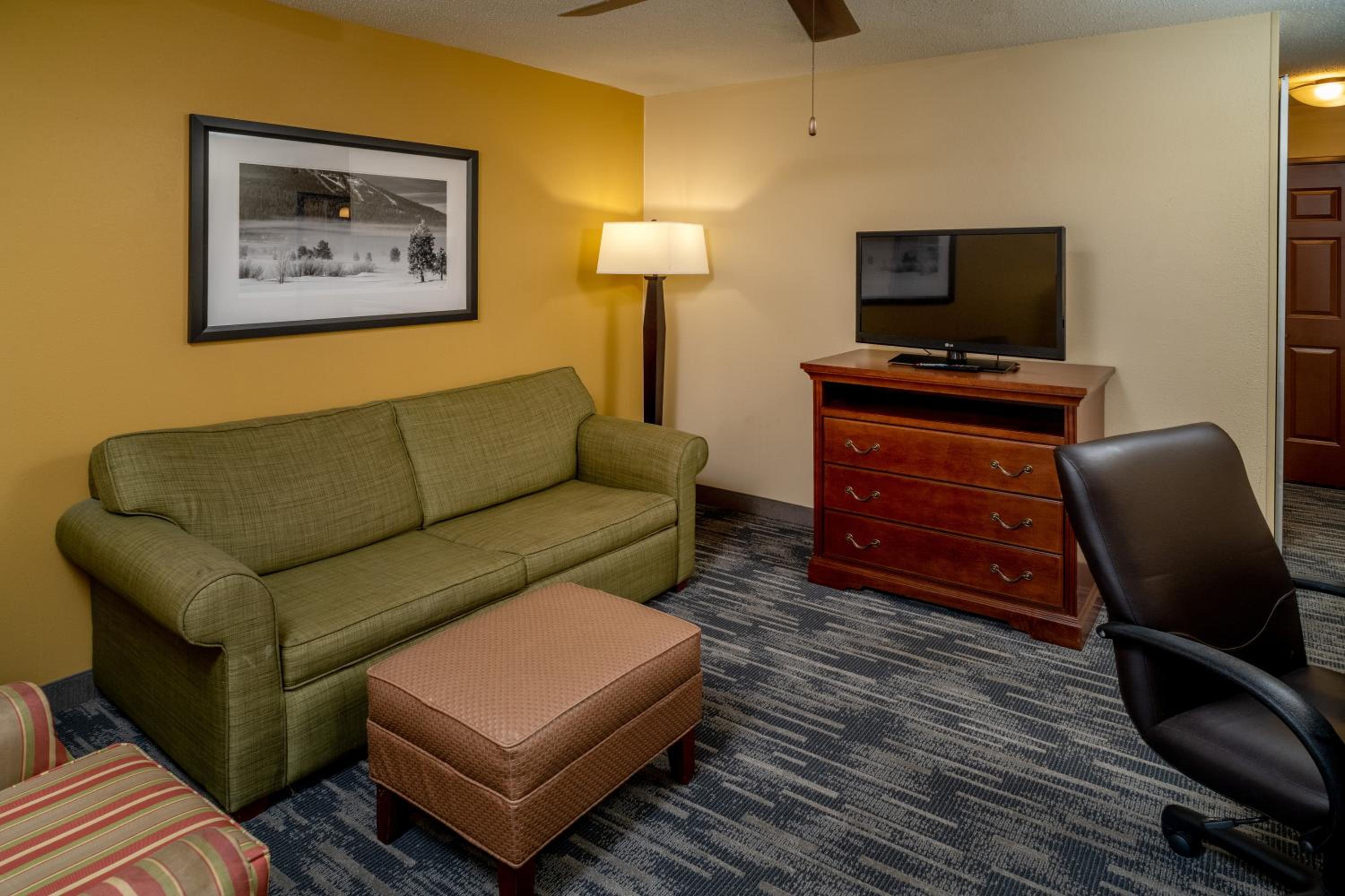 One-Bedroom King Suite - Non-Smoking - Photo 5